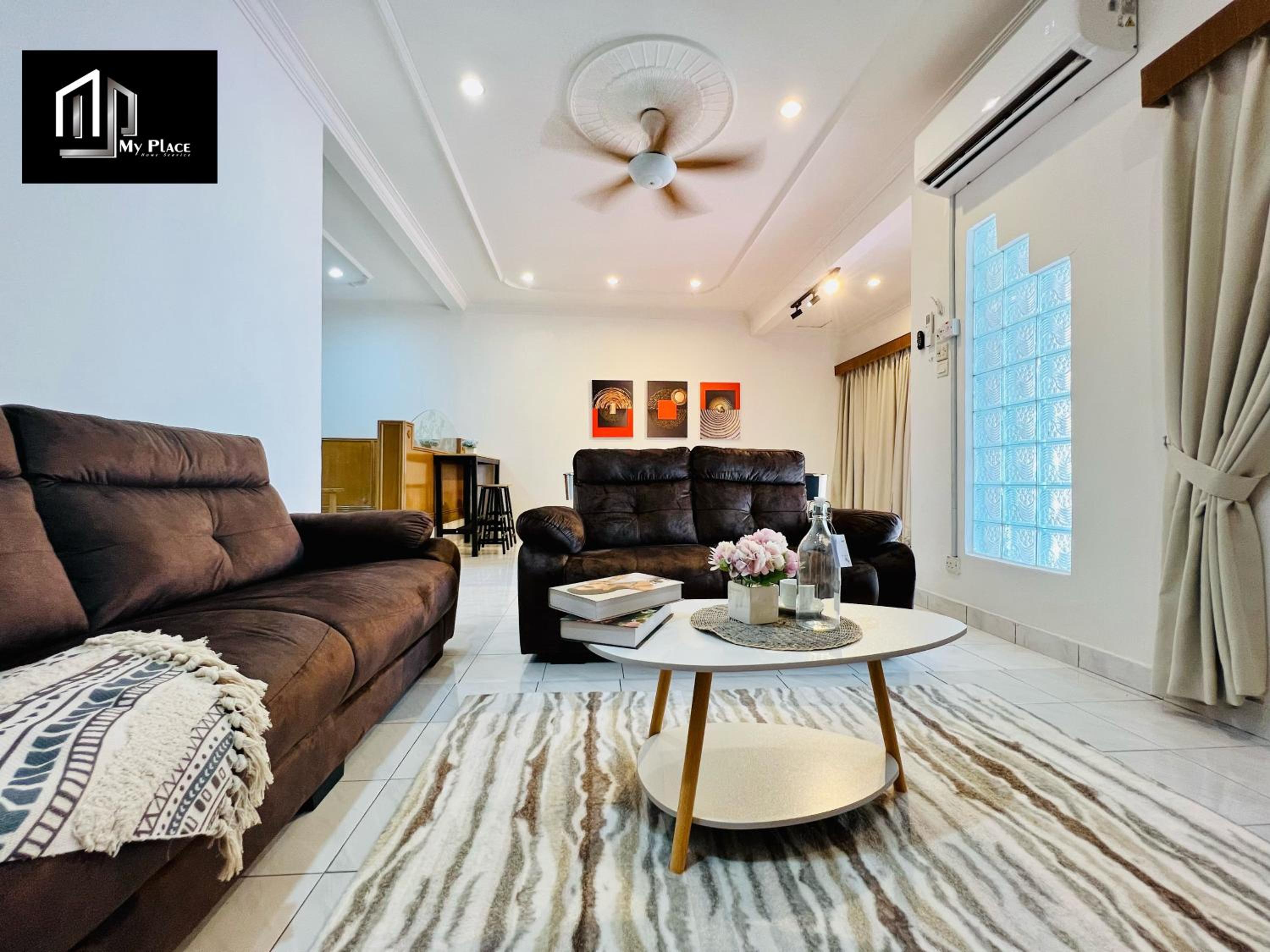 Four-Bedroom House - Photo 6