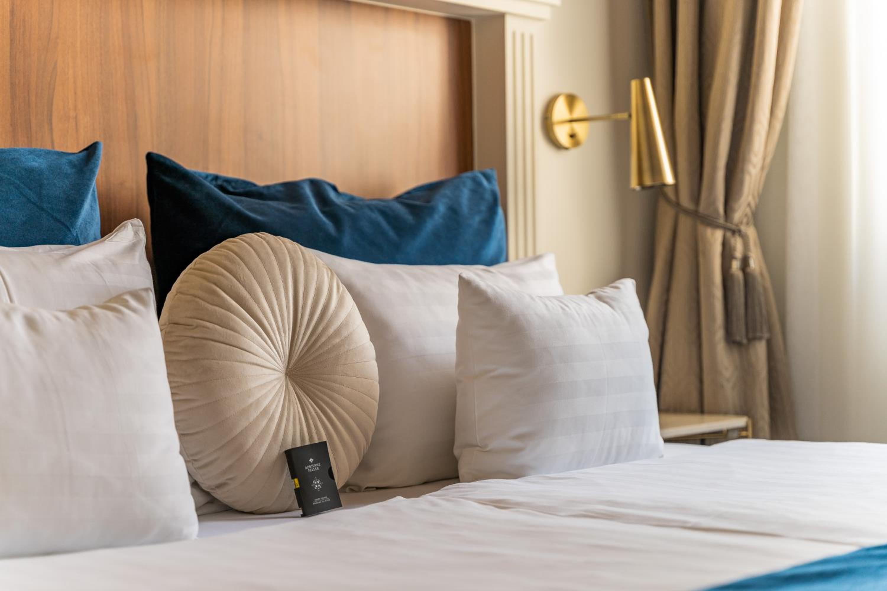 Superior King Suite - Photo 25