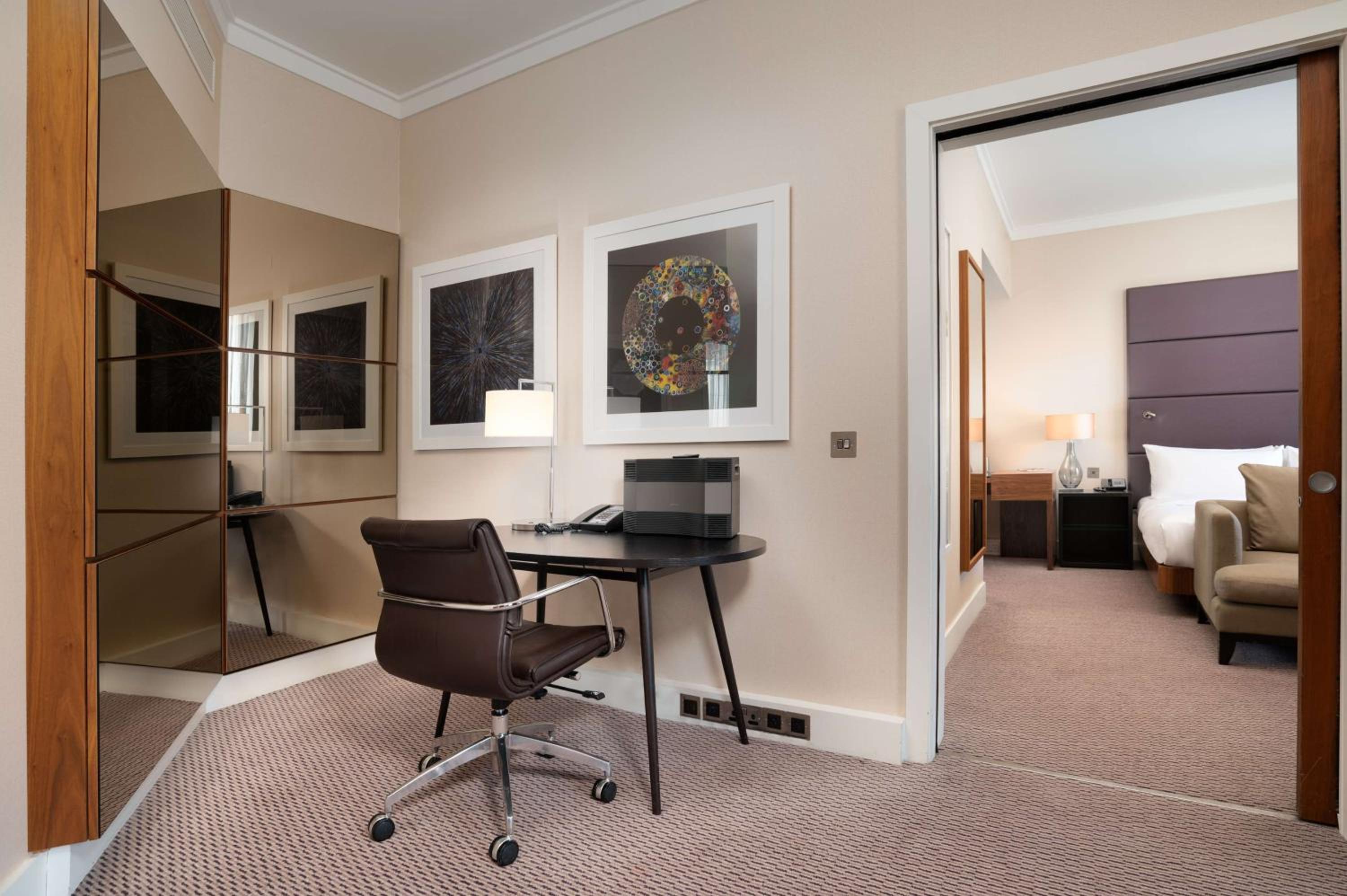 One-Bedroom King Suite