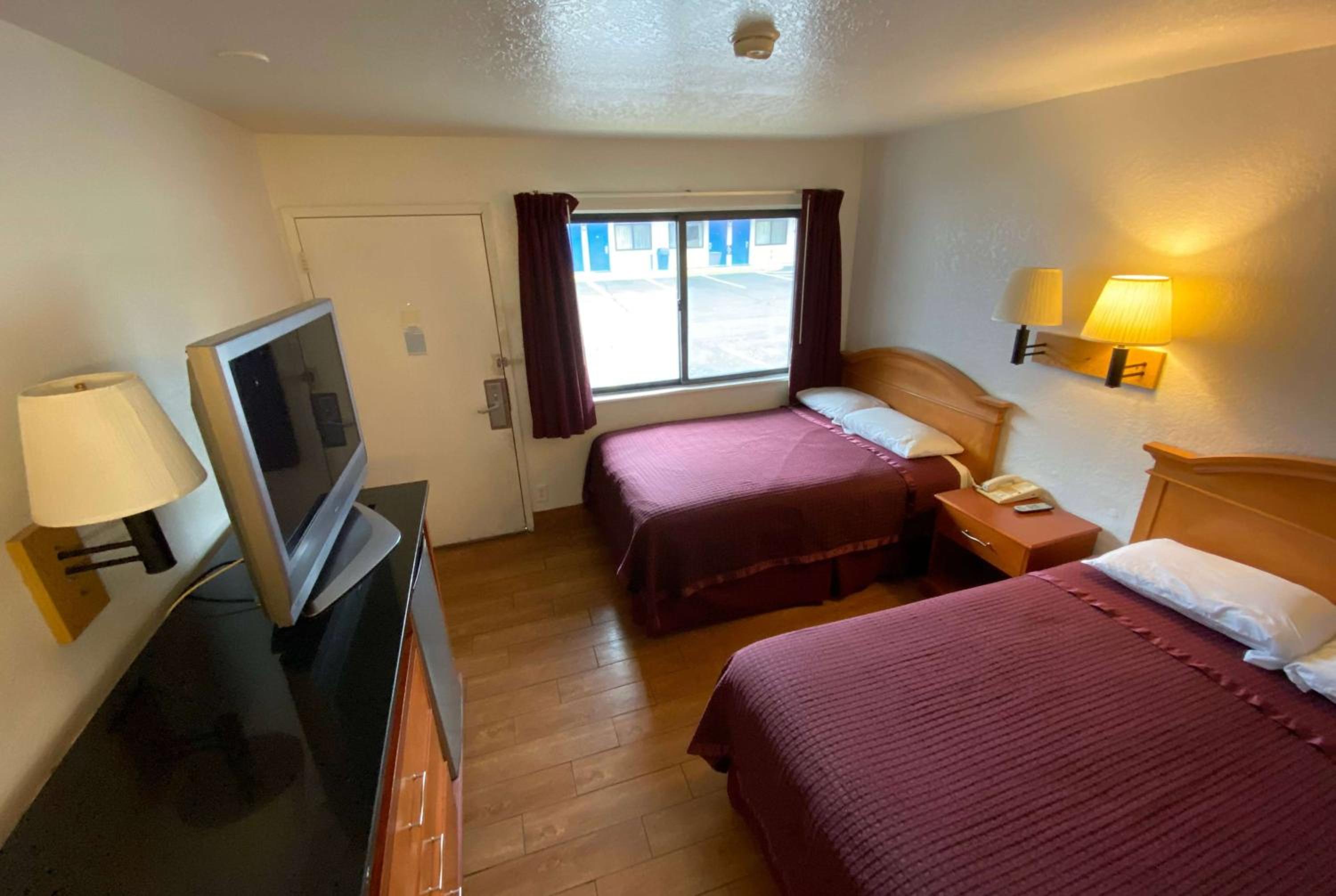 Double Room with Two Double Beds - Non-Smoking photo 2