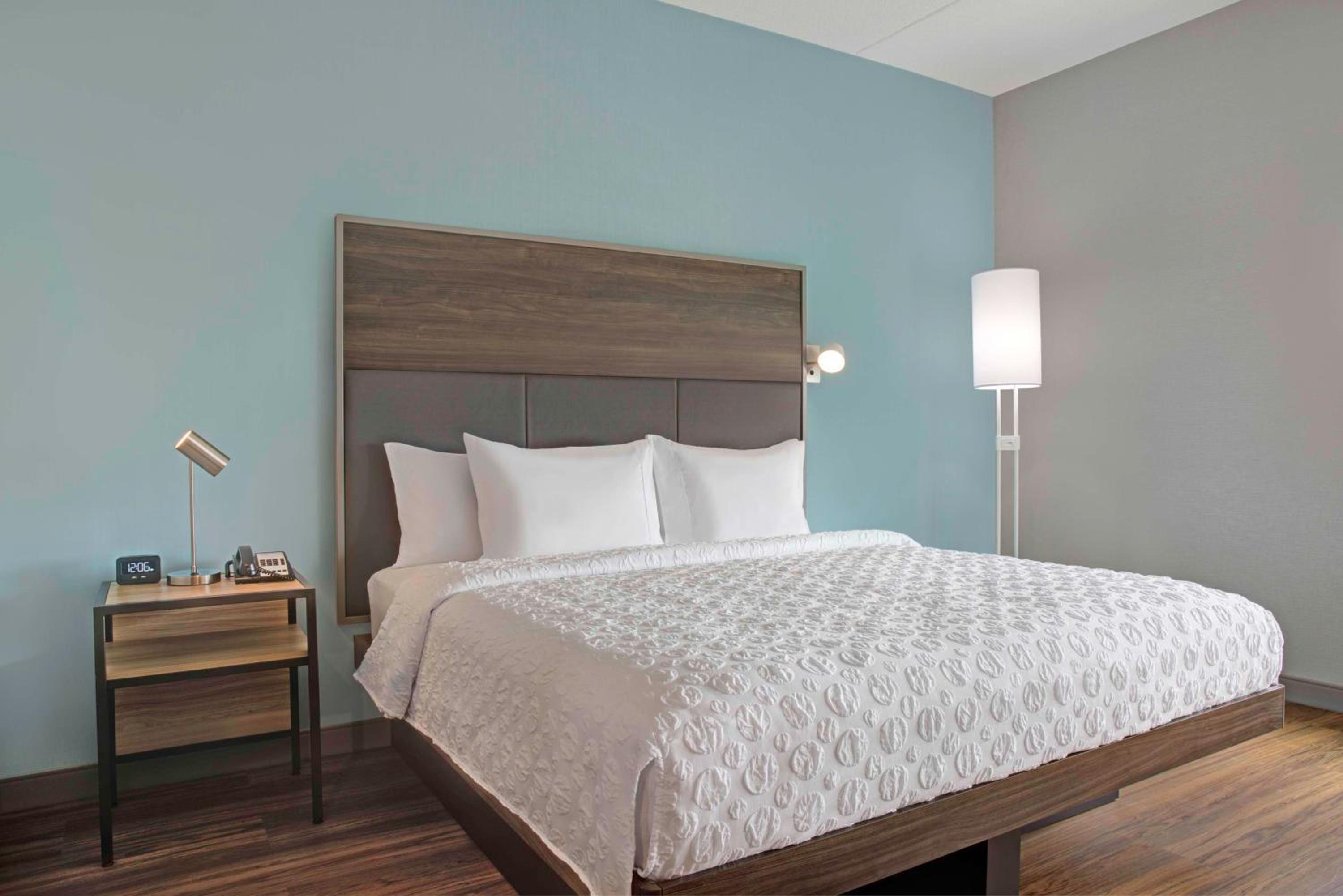 King Room with Walk-In Shower