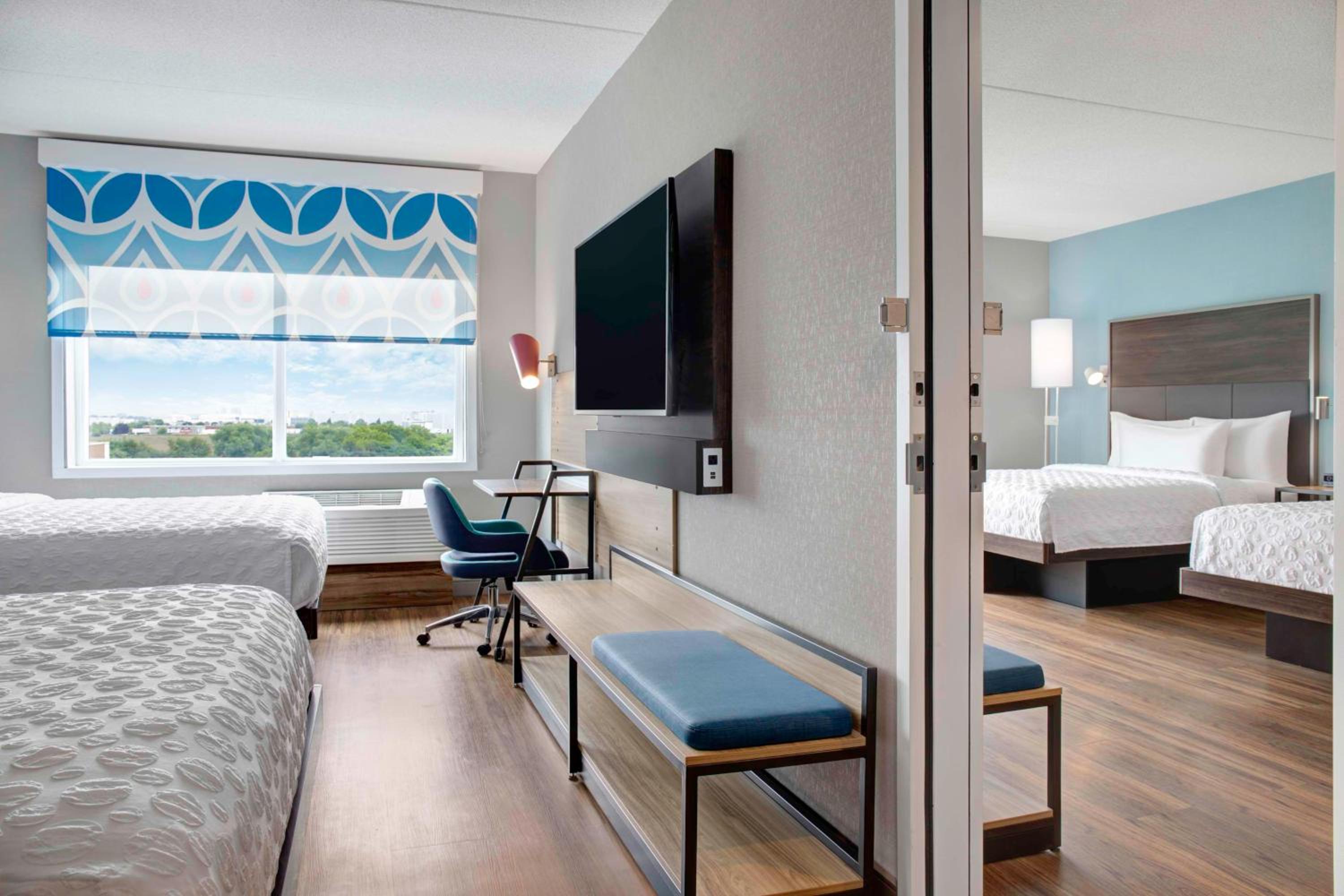 Queen Room with Two Queen Beds and Roll-In Shower - Mobility and Hearing Access thumbnail 6