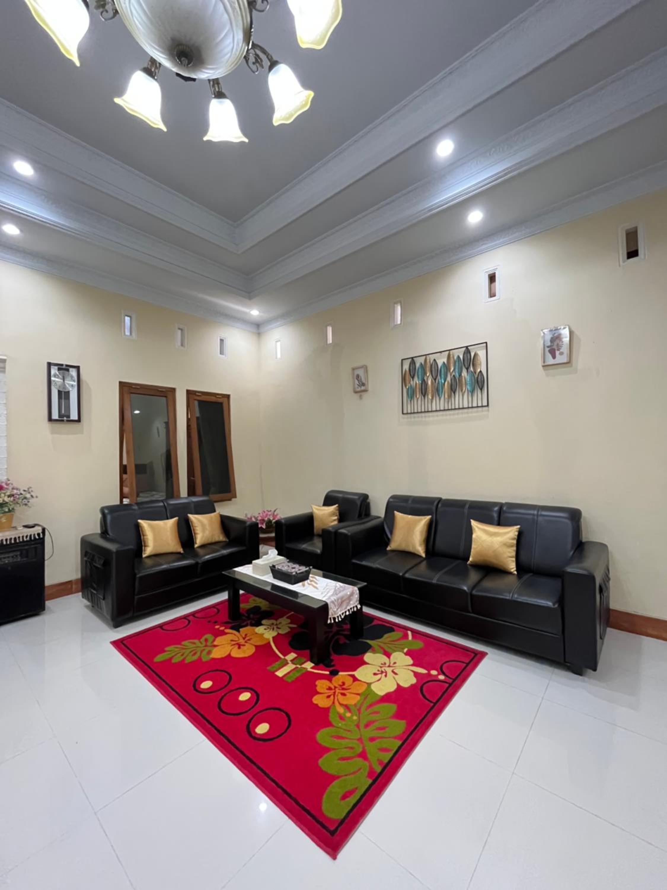 One-Bedroom House photo 1