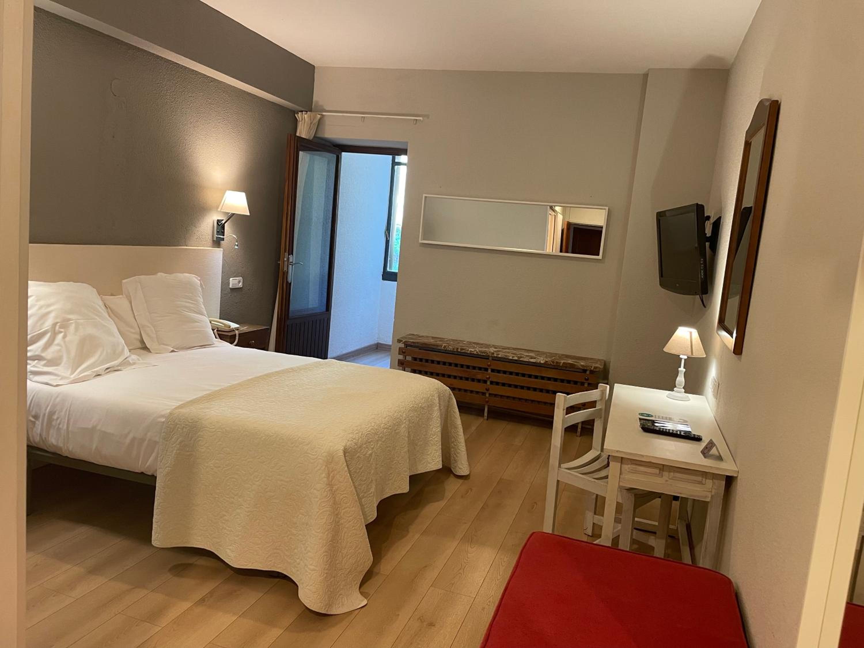 Standard Single Room photo 2
