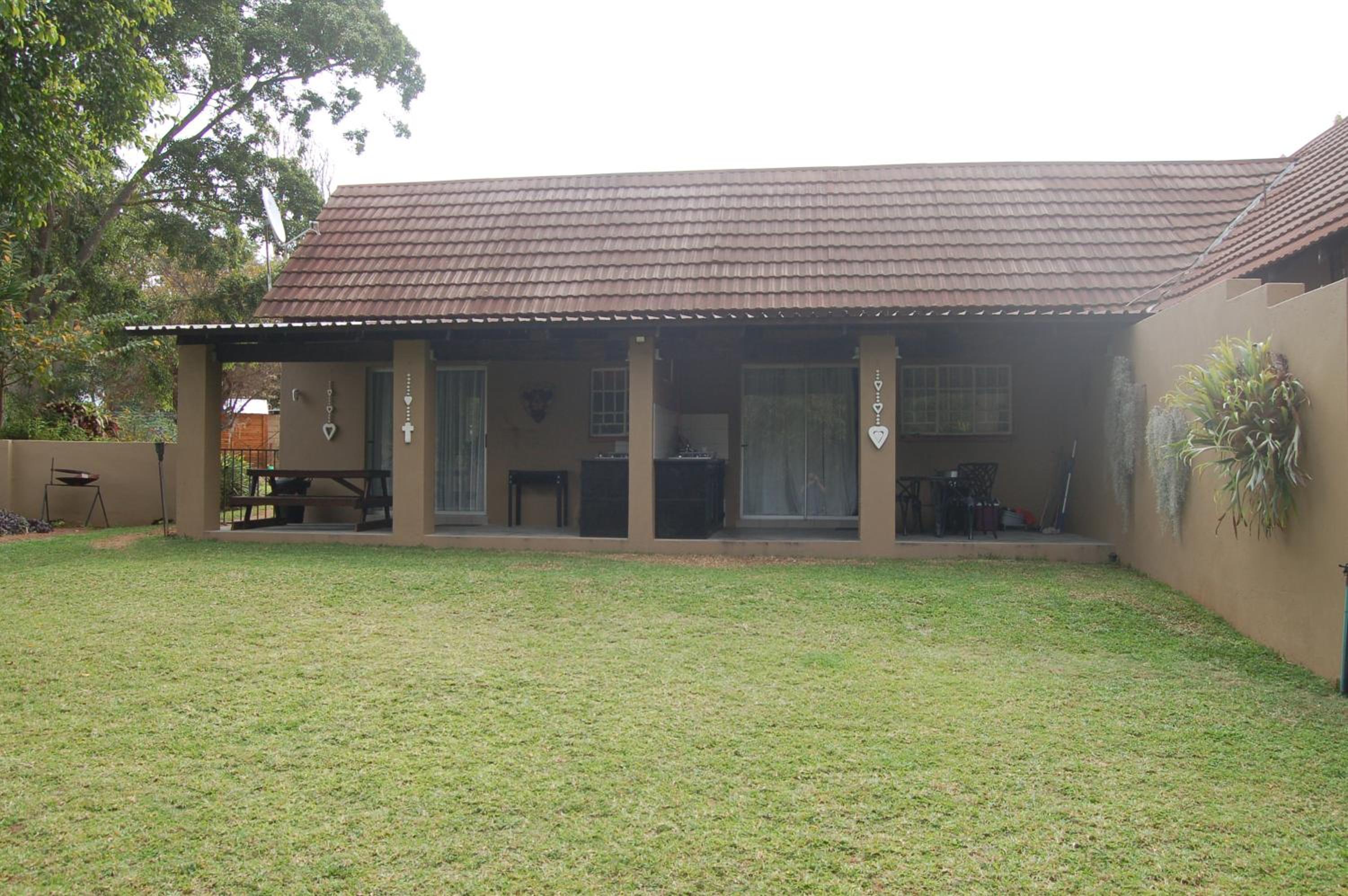 Double Room - Photo 16