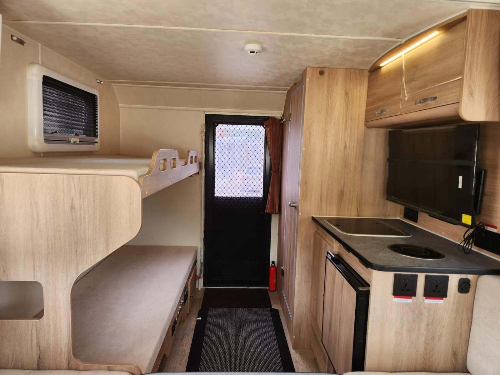 Mobile Home photo 2