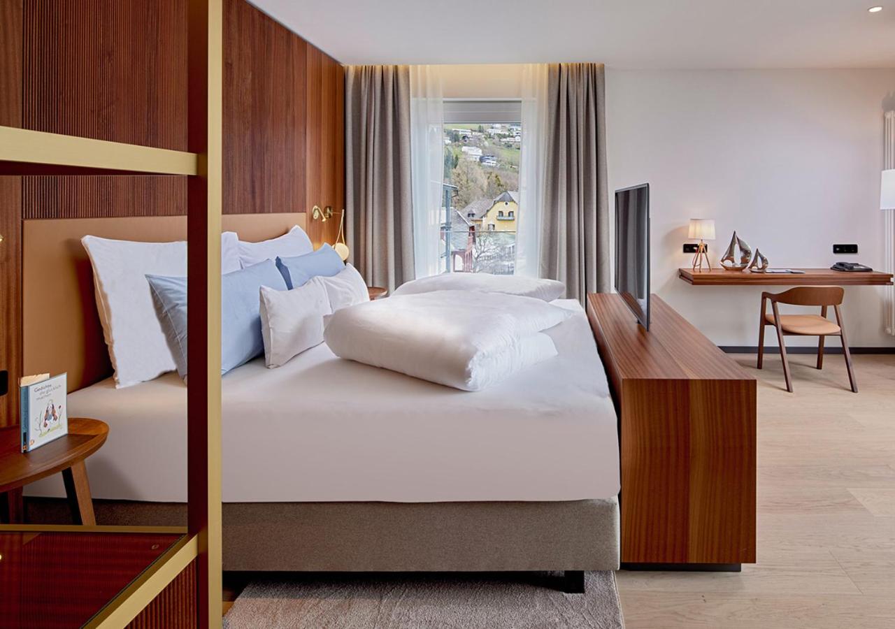 Suite with Lake View photo 1
