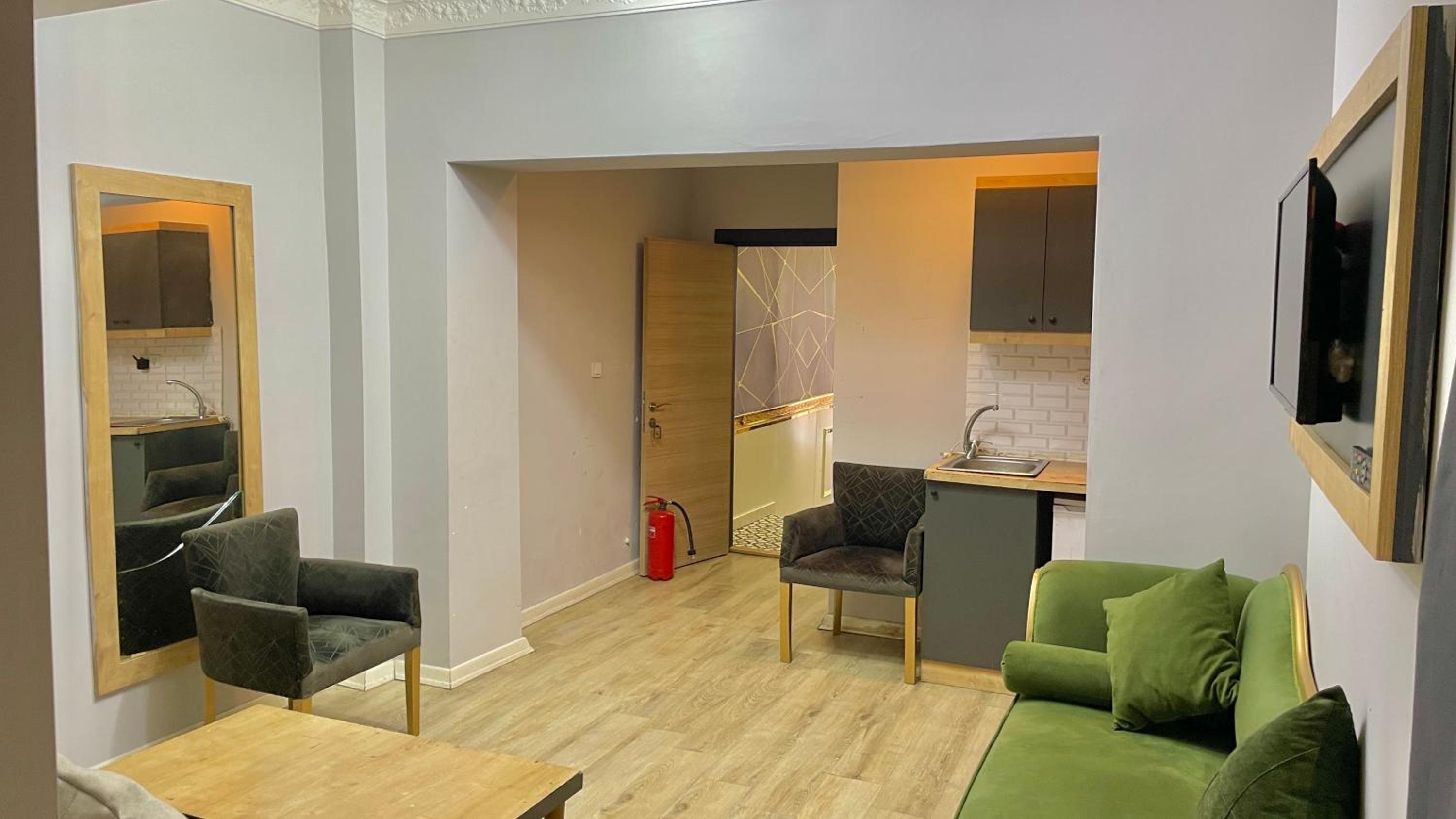Apartment - Ground Floor photo 2