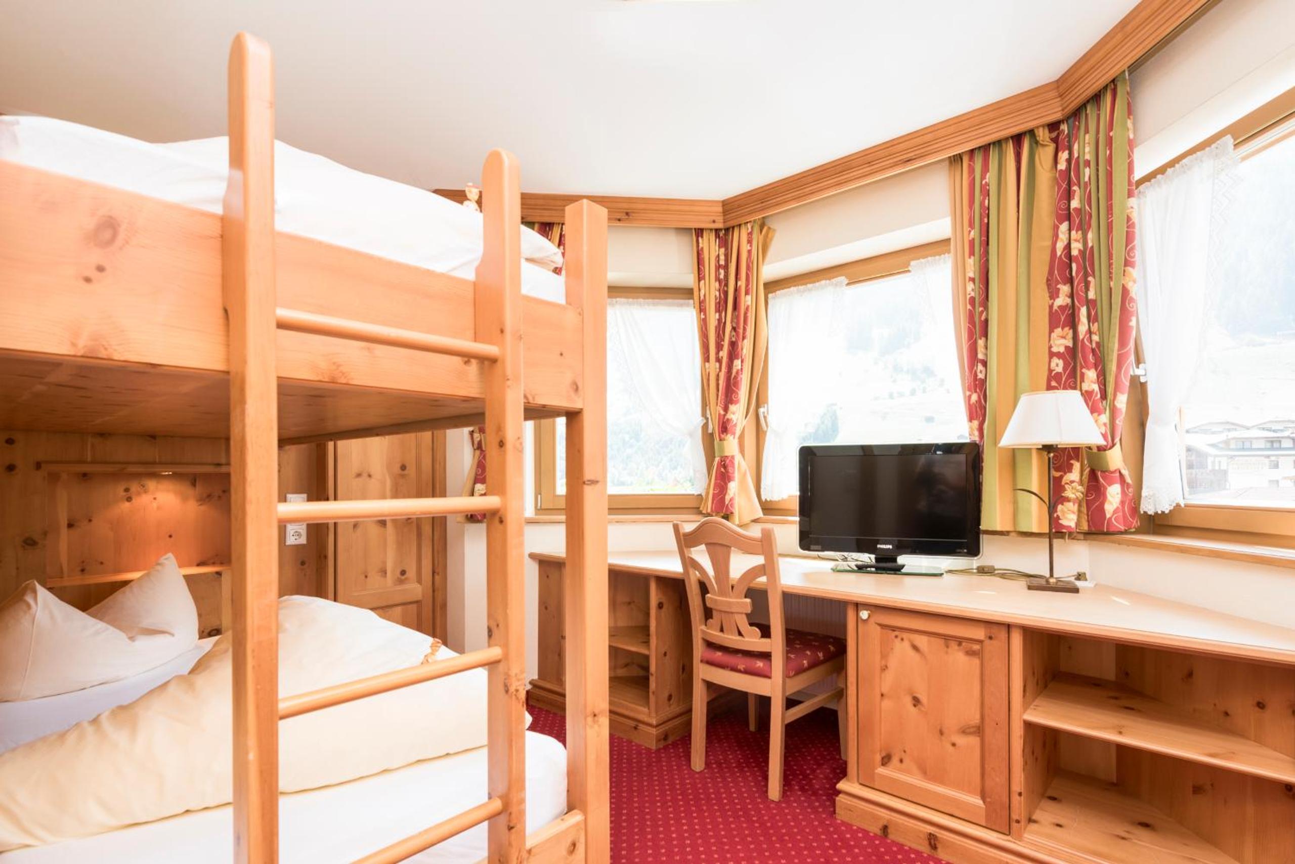 Family Suite photo 2