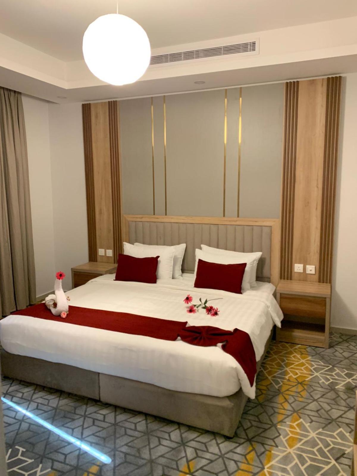 Deluxe Suite - Photo 3