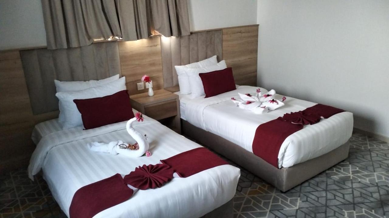 Deluxe Suite - Photo 8