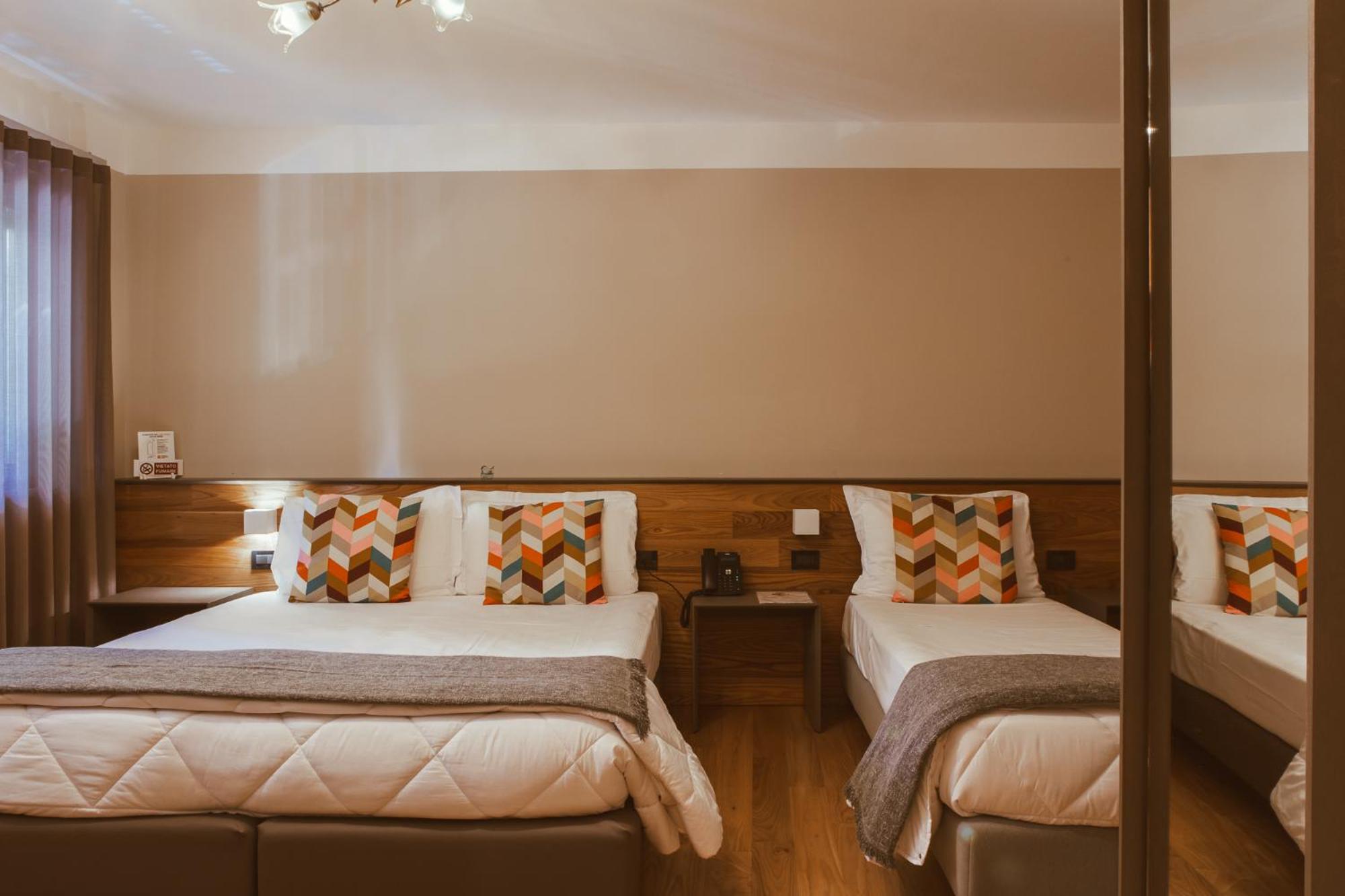 Standard Triple Room photo 2