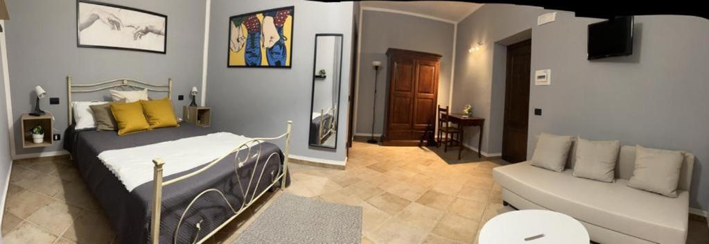 Double or Twin Room with Private Bathroom photo 1