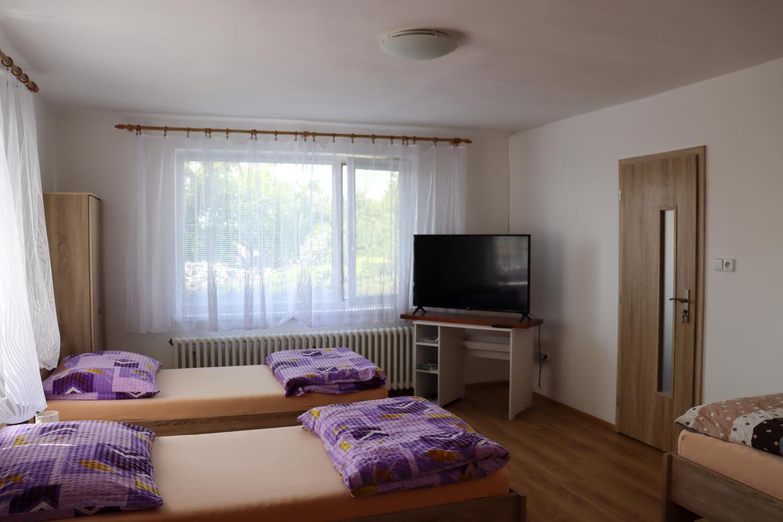 Family Studio - Photo 12