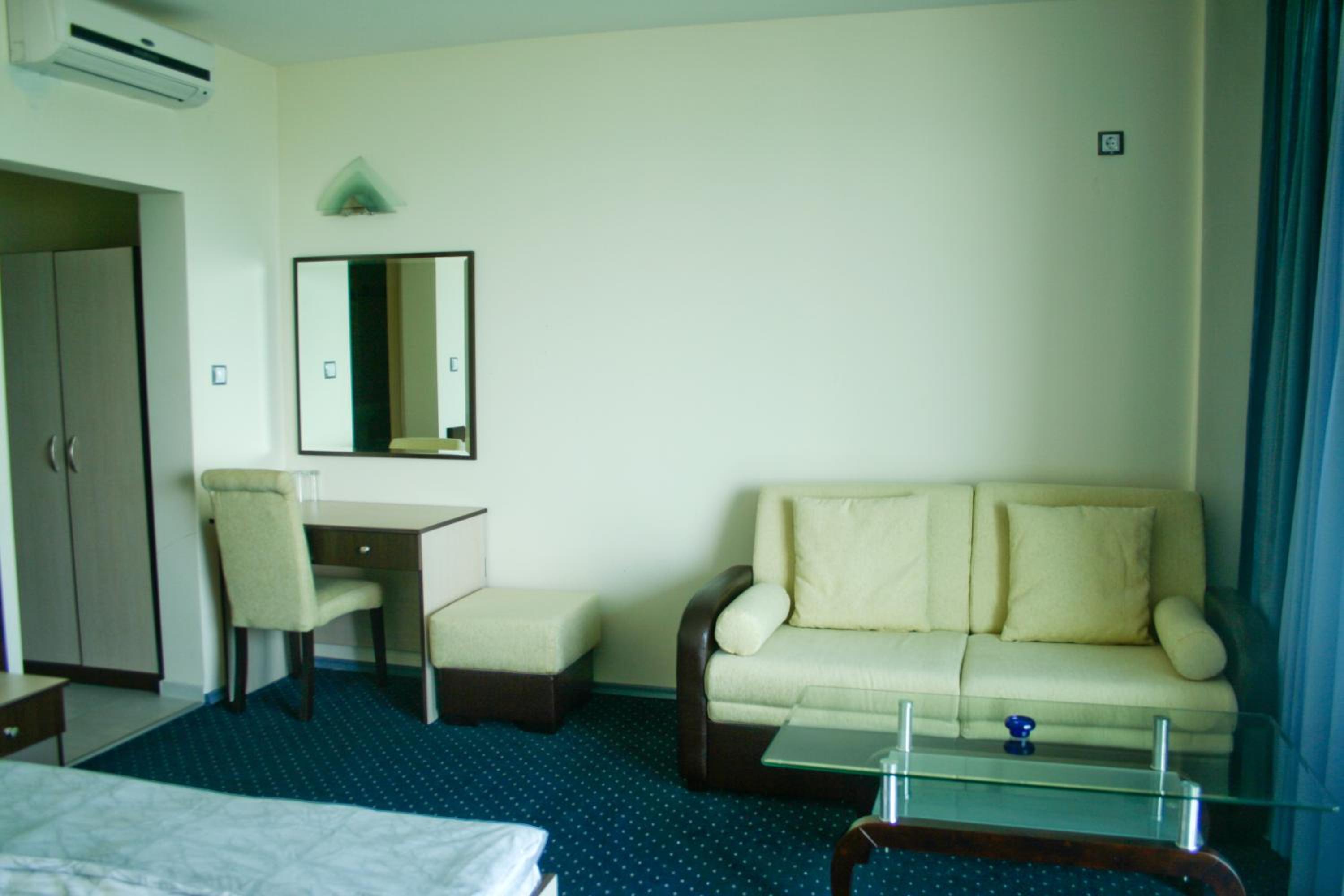 Superior Double or Twin Room with Sea View - Photo 1