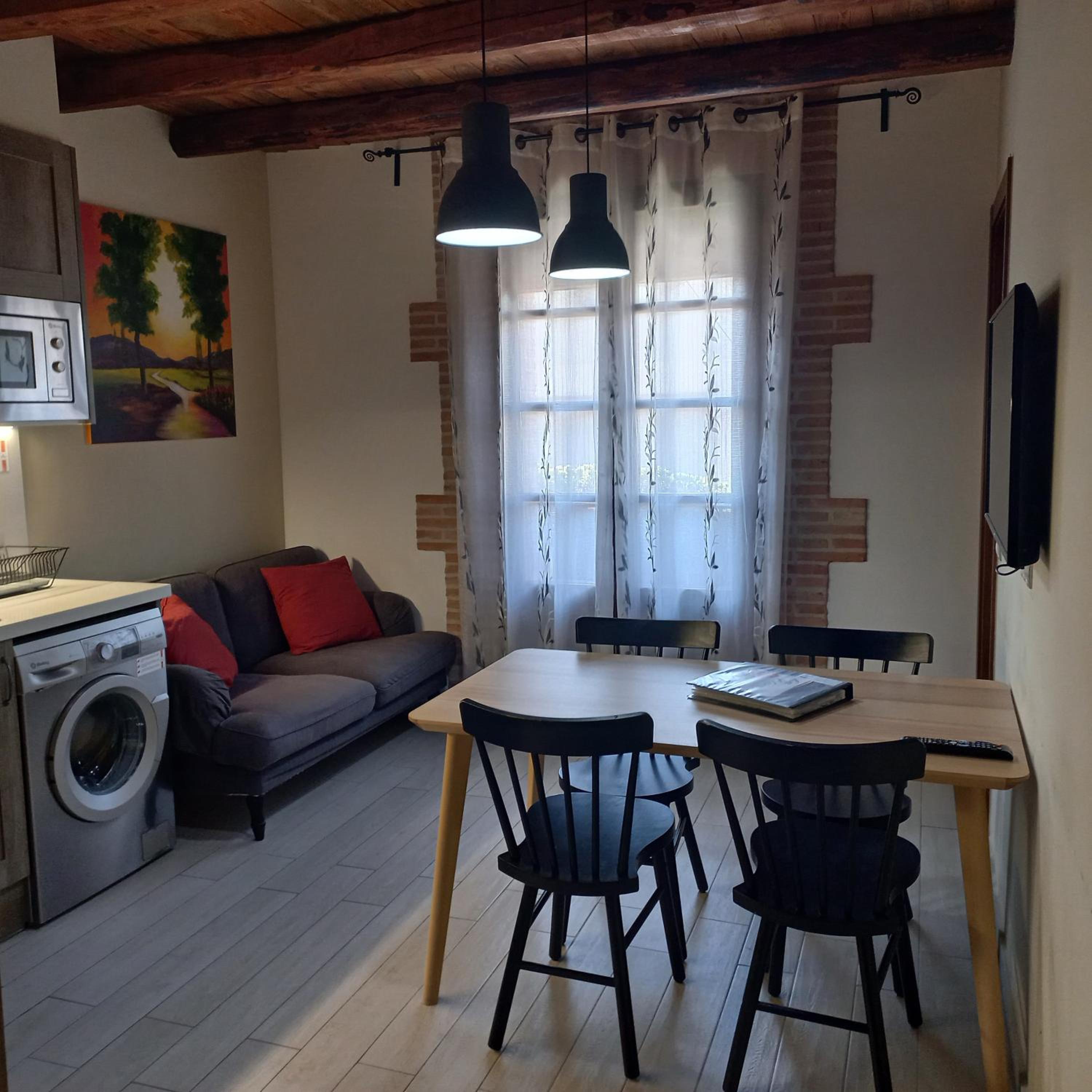 Three-Bedroom Apartment - Photo 20