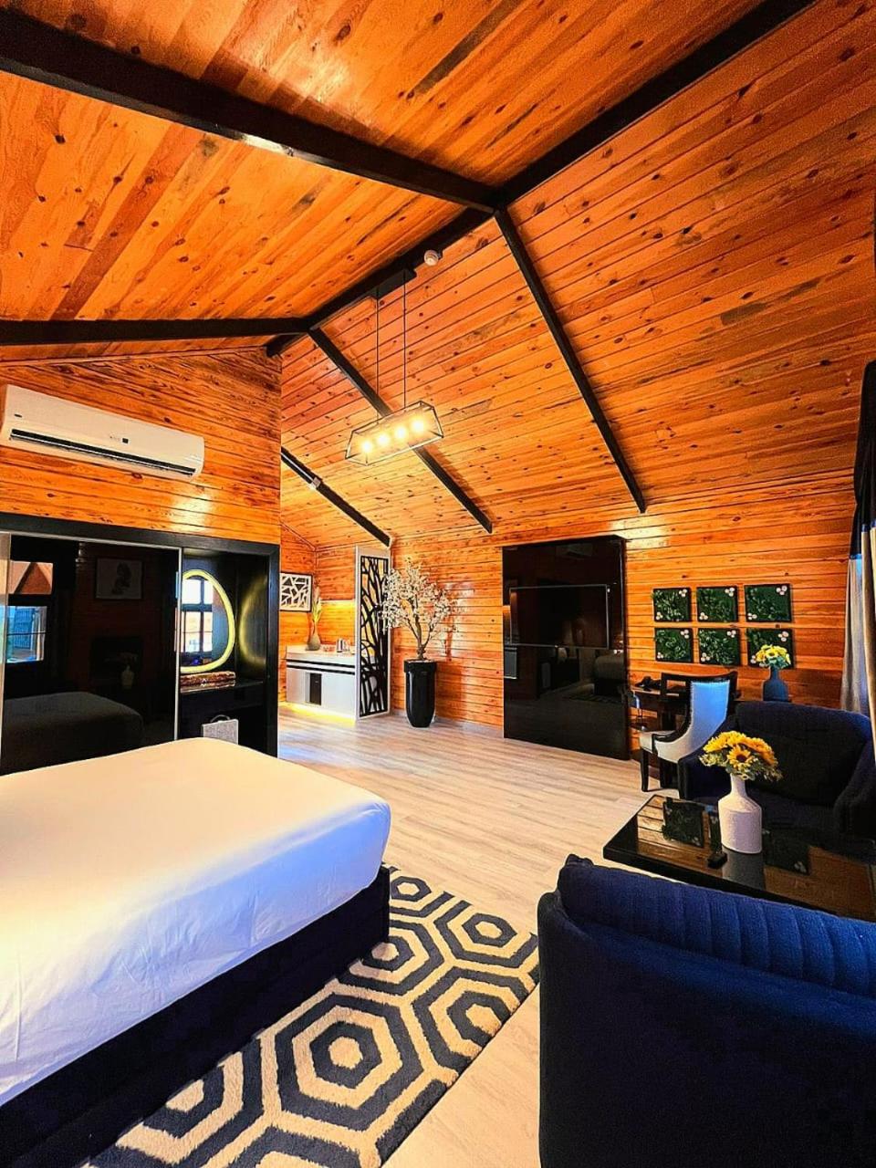 Superior Suite photo 1