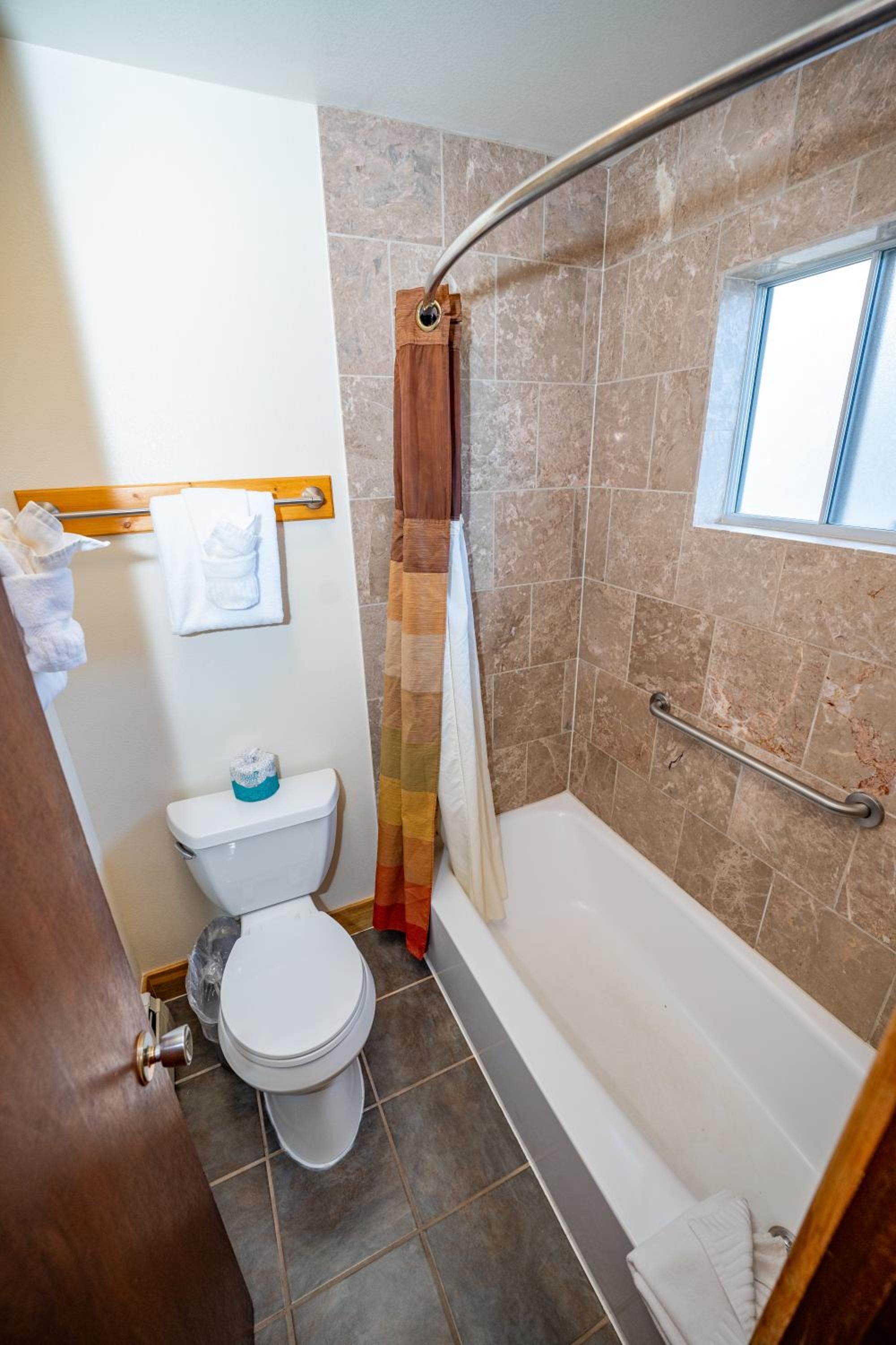 King Room - Non-Pet Friendly - Photo 5