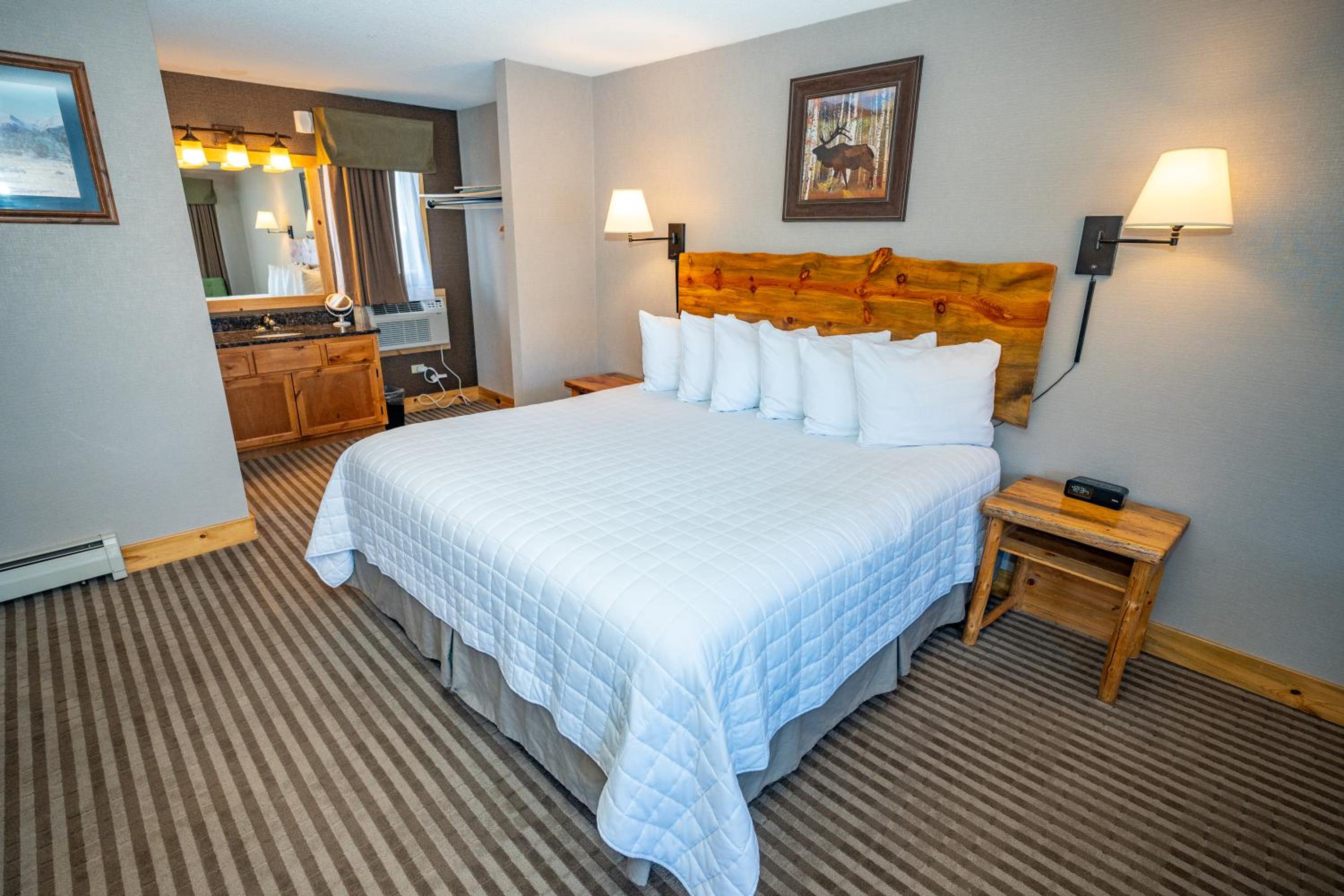 King Room - Non-Pet Friendly - Photo 3
