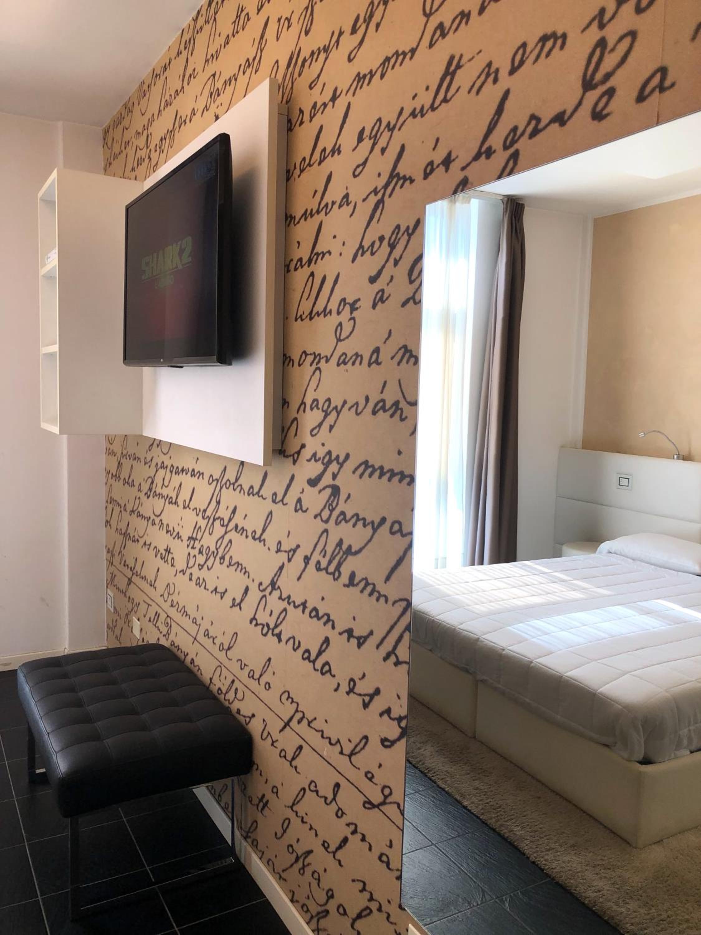 Double Room - Photo 2