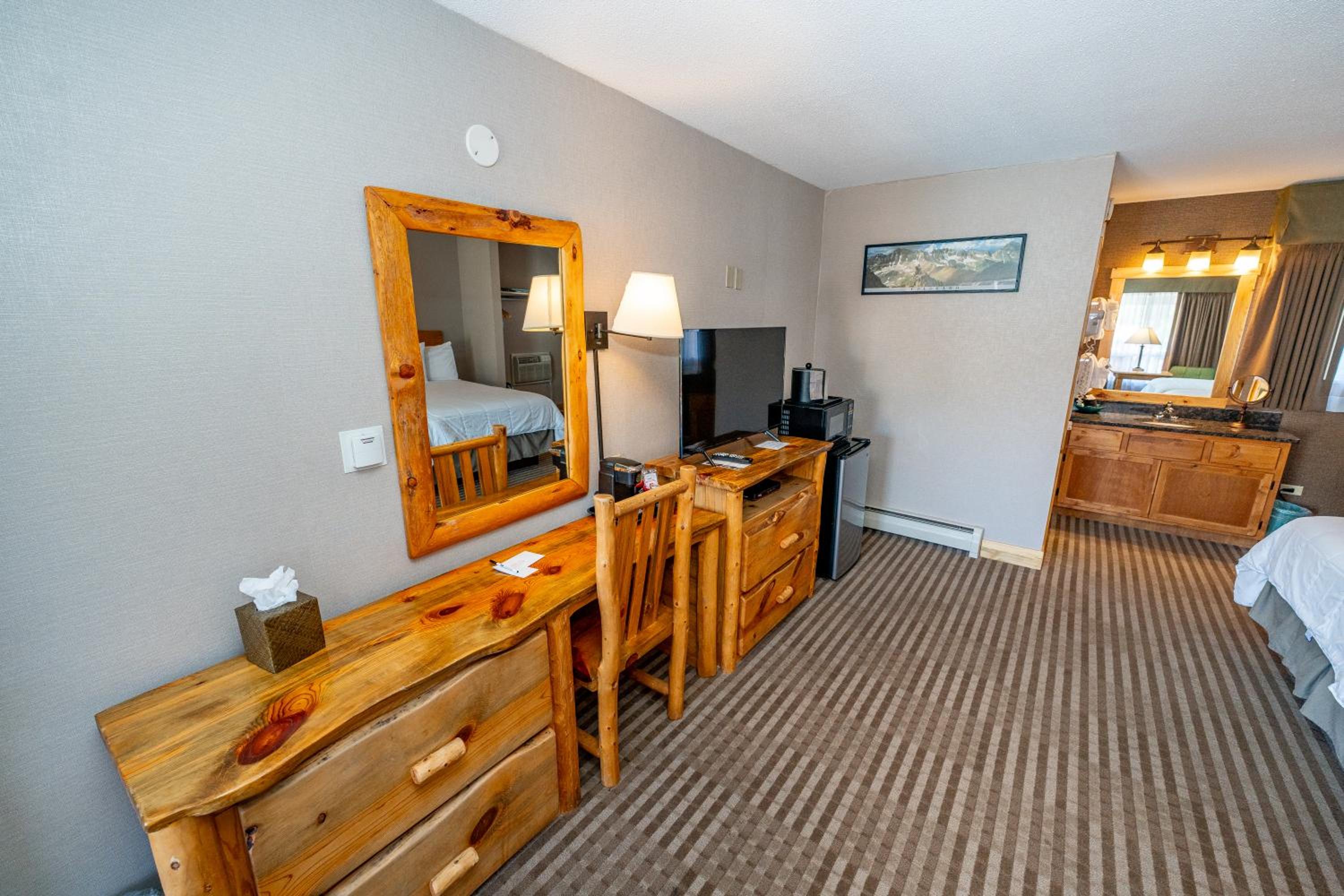 Room Selected at Check-In - Non-Pet Friendly - Photo 2