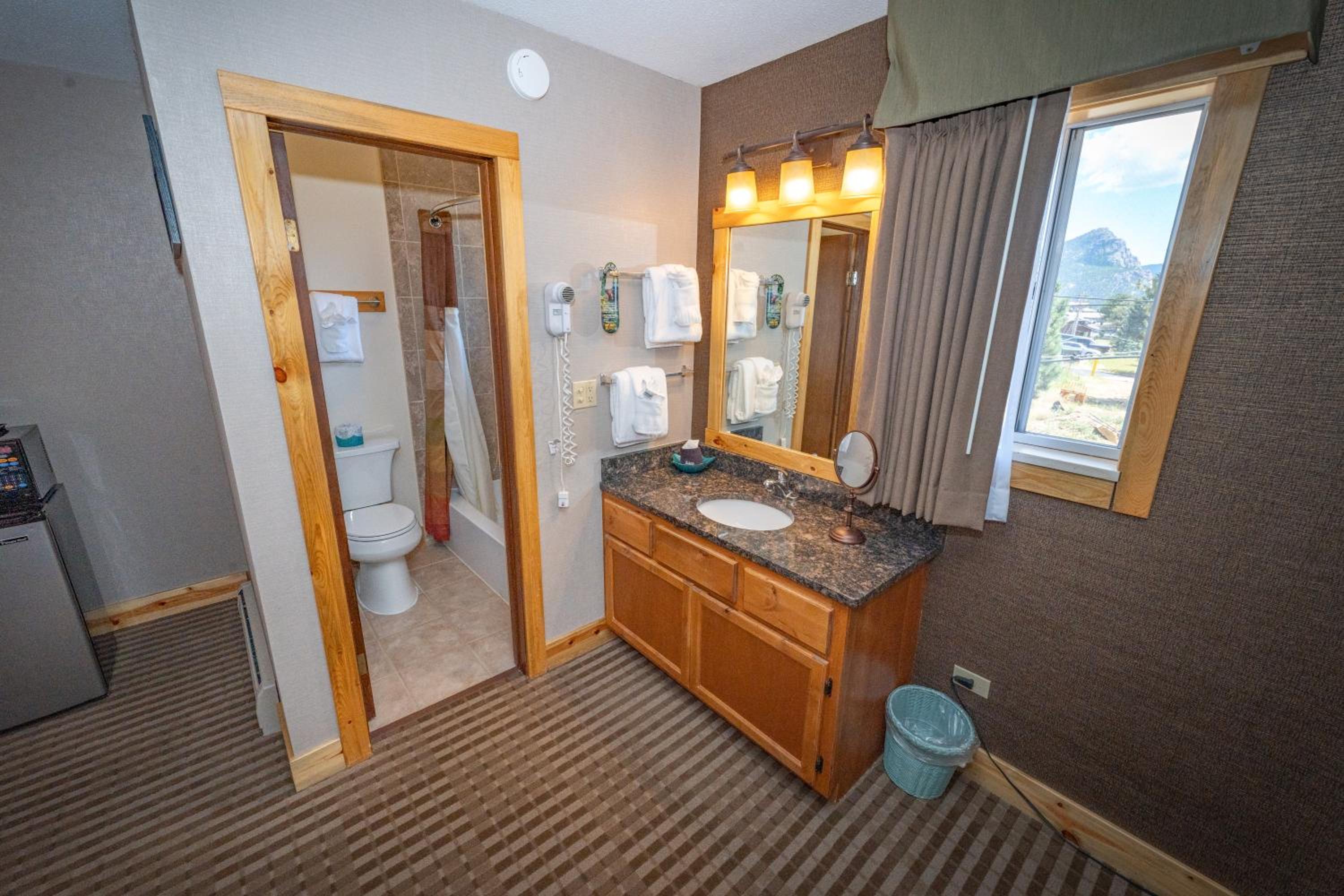 Room Selected at Check-In - Non-Pet Friendly - Photo 3