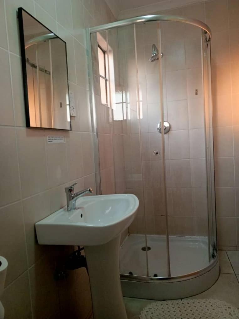 Deluxe Single Room photo 3