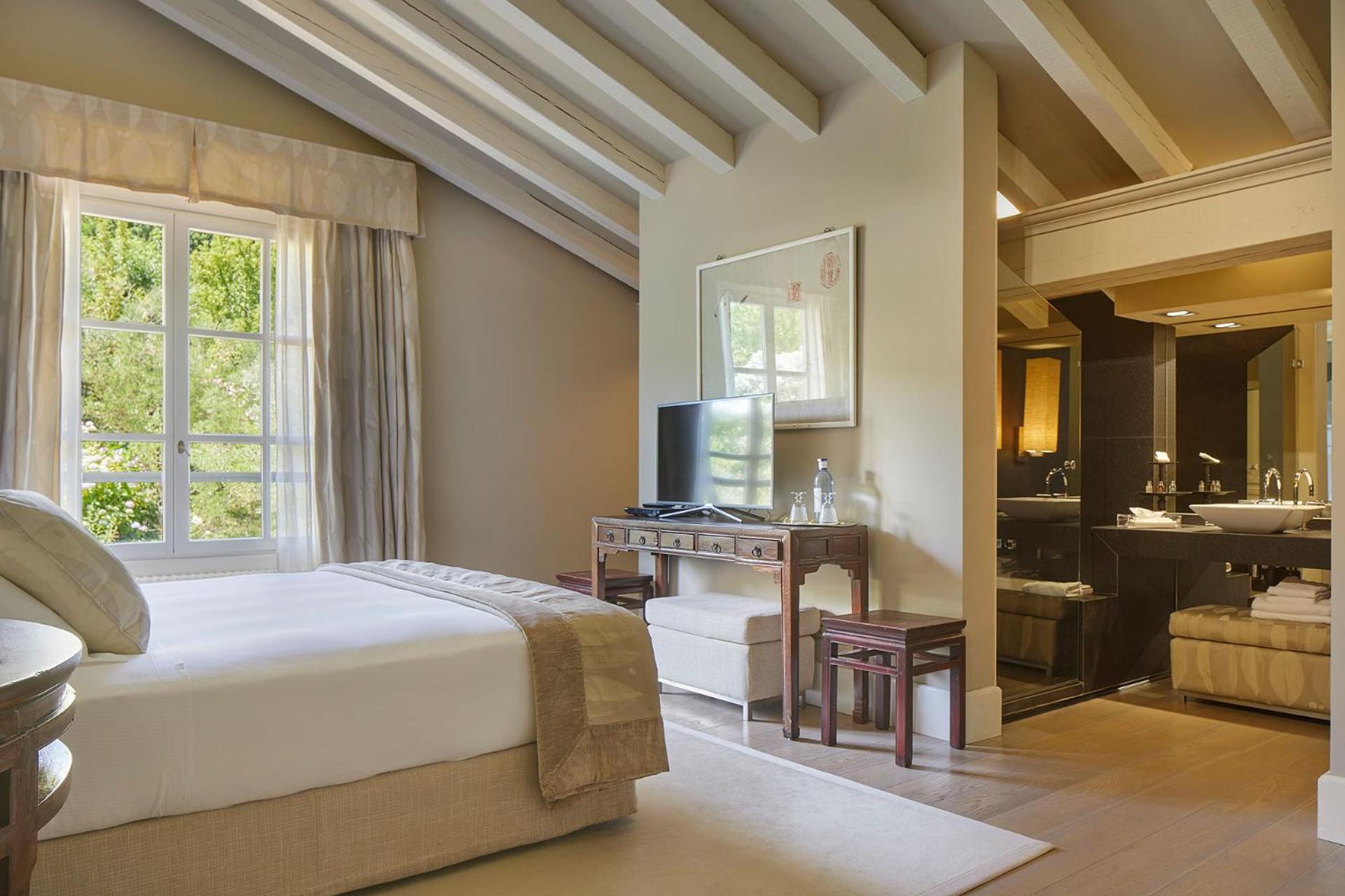 King Room with Mountain View - Photo 2
