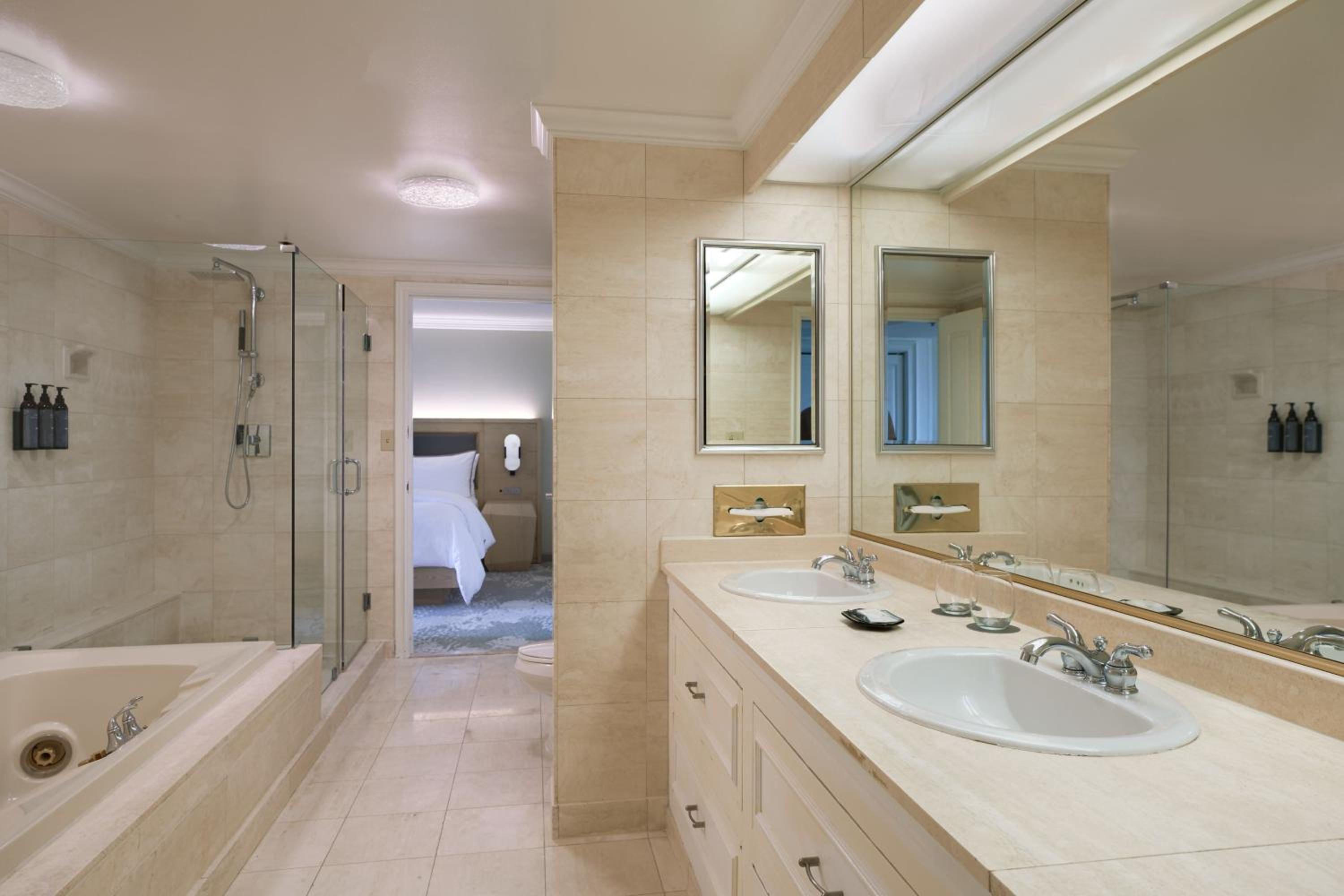 Luxury Suite King, 1 Bedroom Presidential Suite, 1 King
