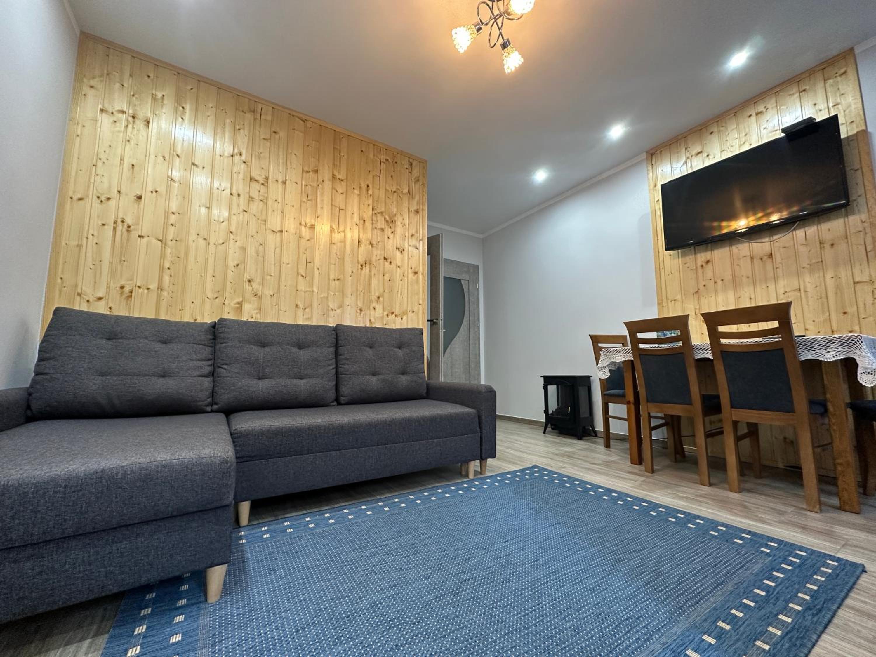Executive Suite - Photo 7