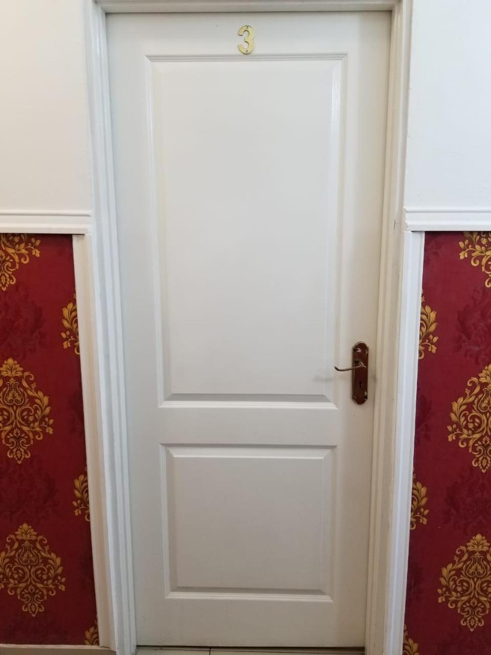 Queen Room - Photo 2