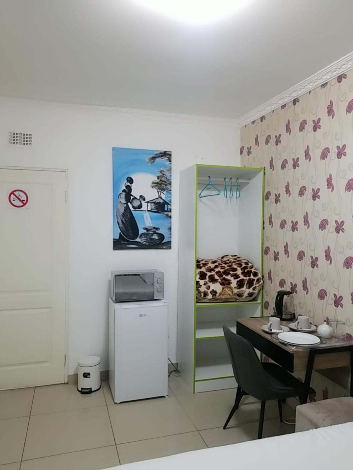 Queen Room - Photo 3