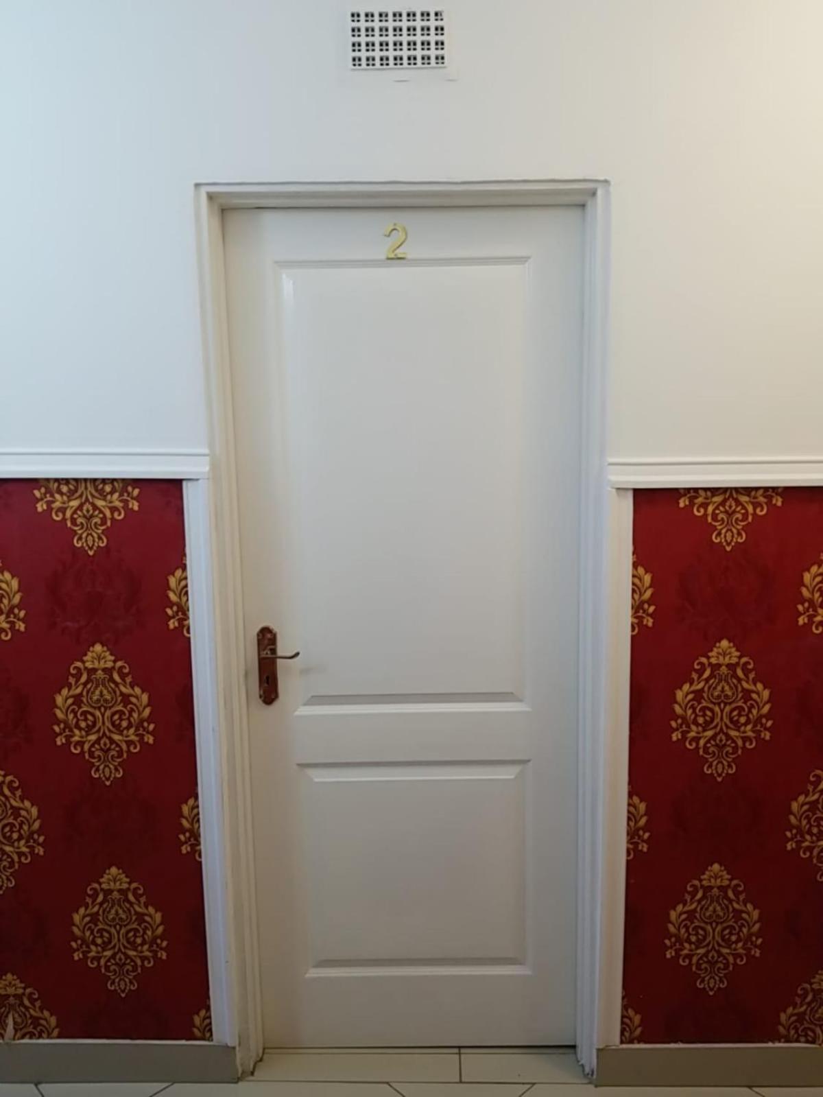 Queen Room - Photo 26