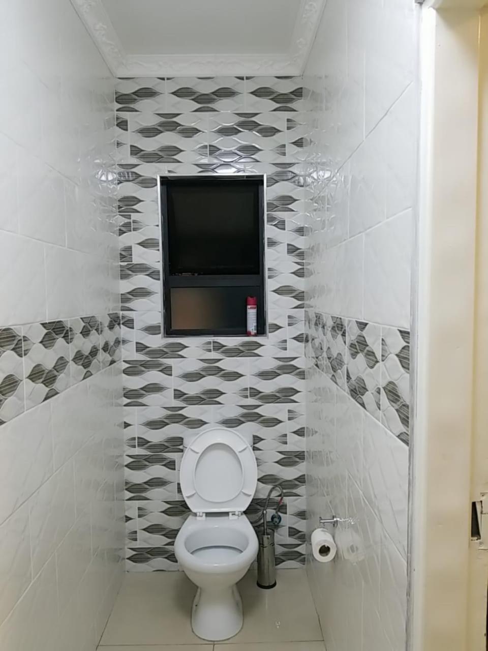Queen Room - Photo 13
