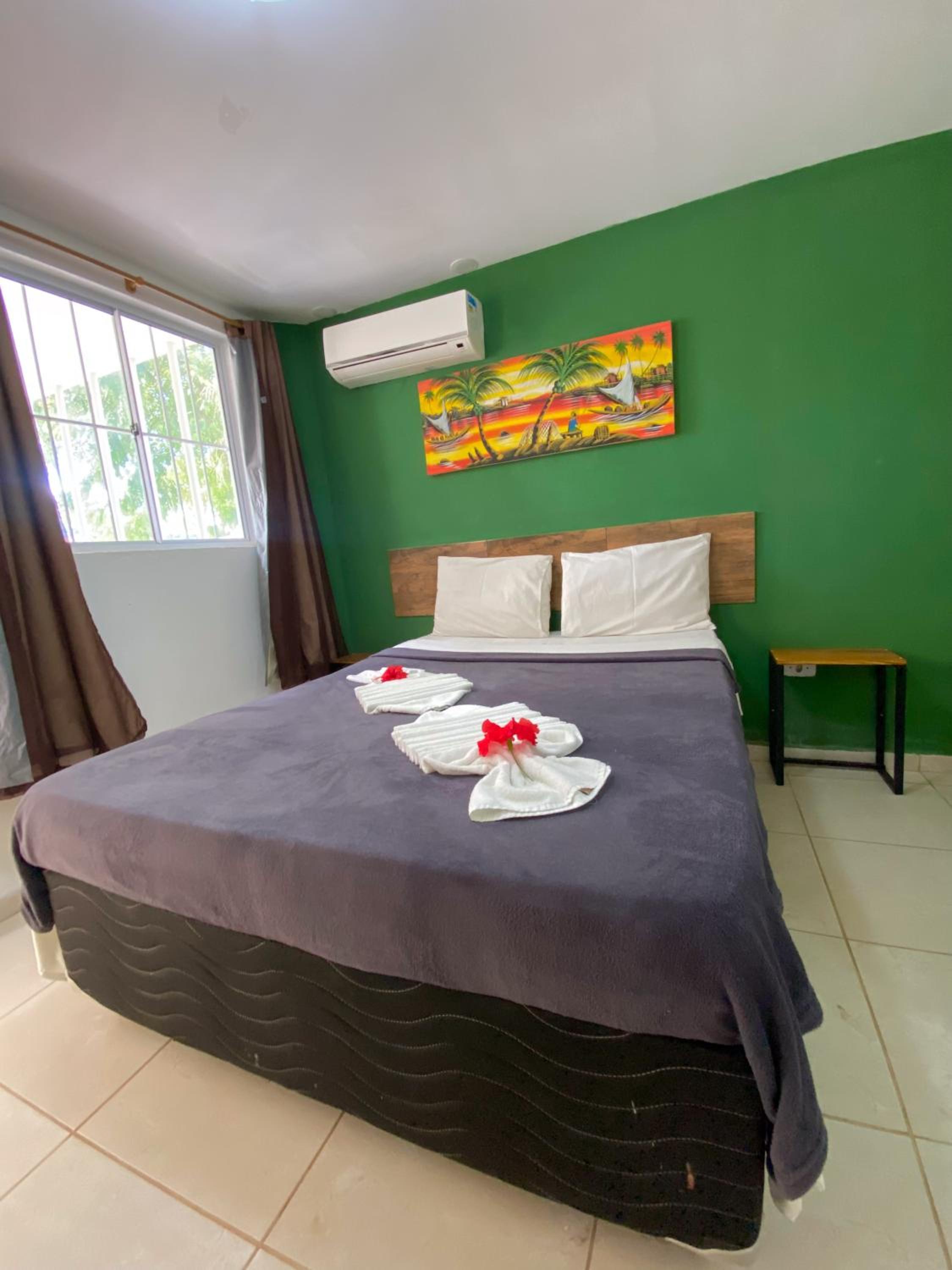 Economy Double Room - Photo 10