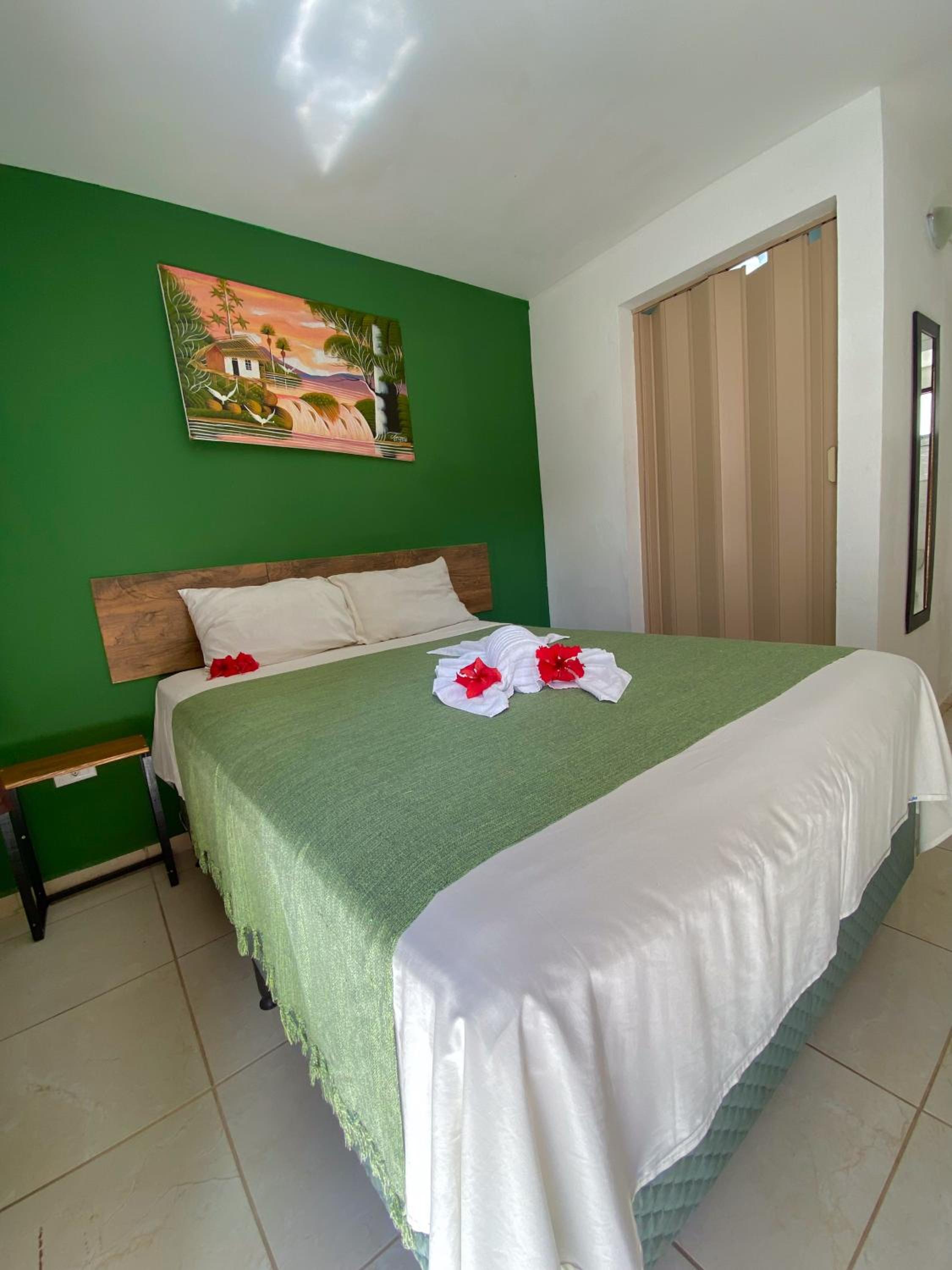 Economy Double Room - Photo 8