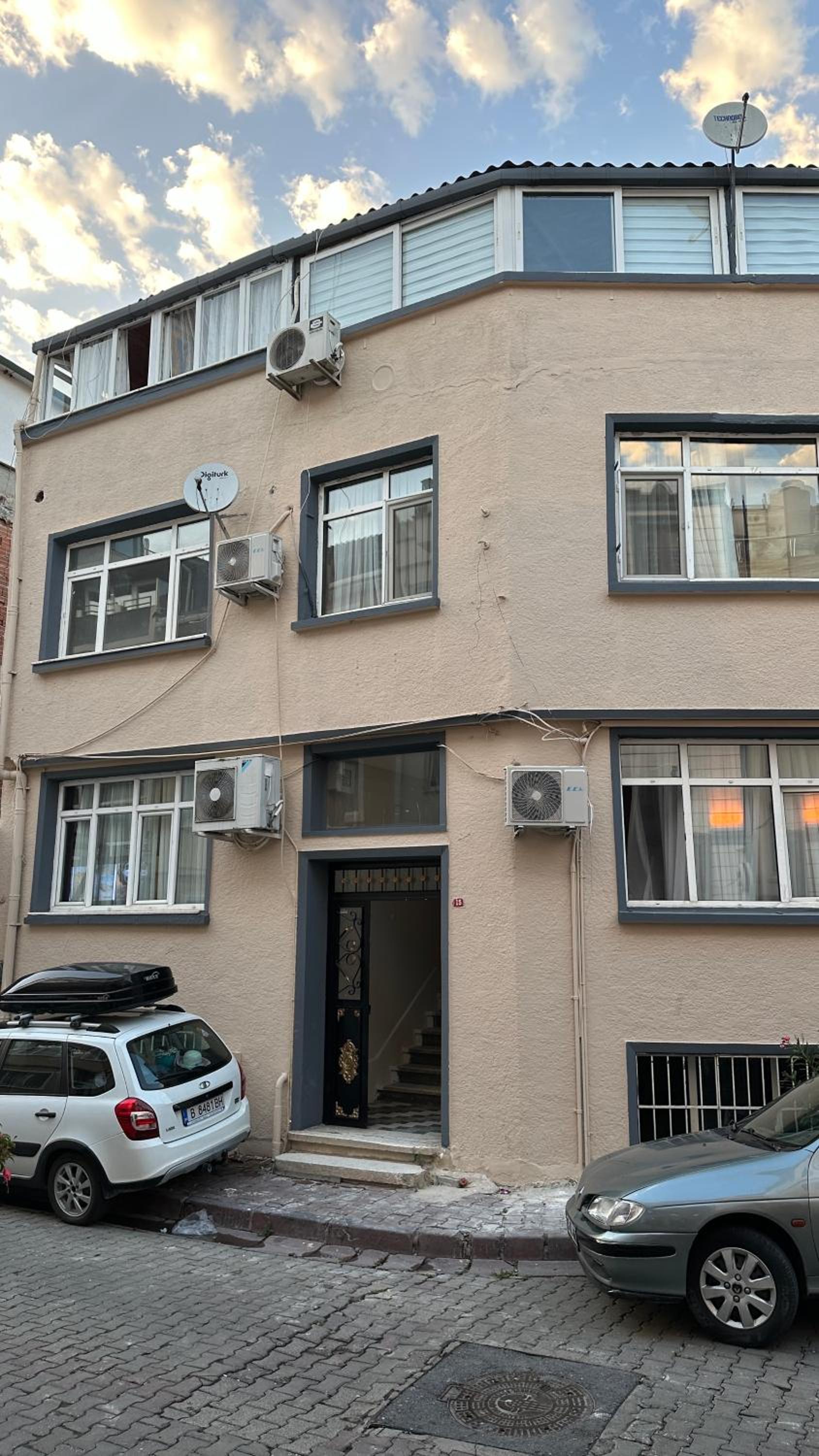 Apartment photo 2