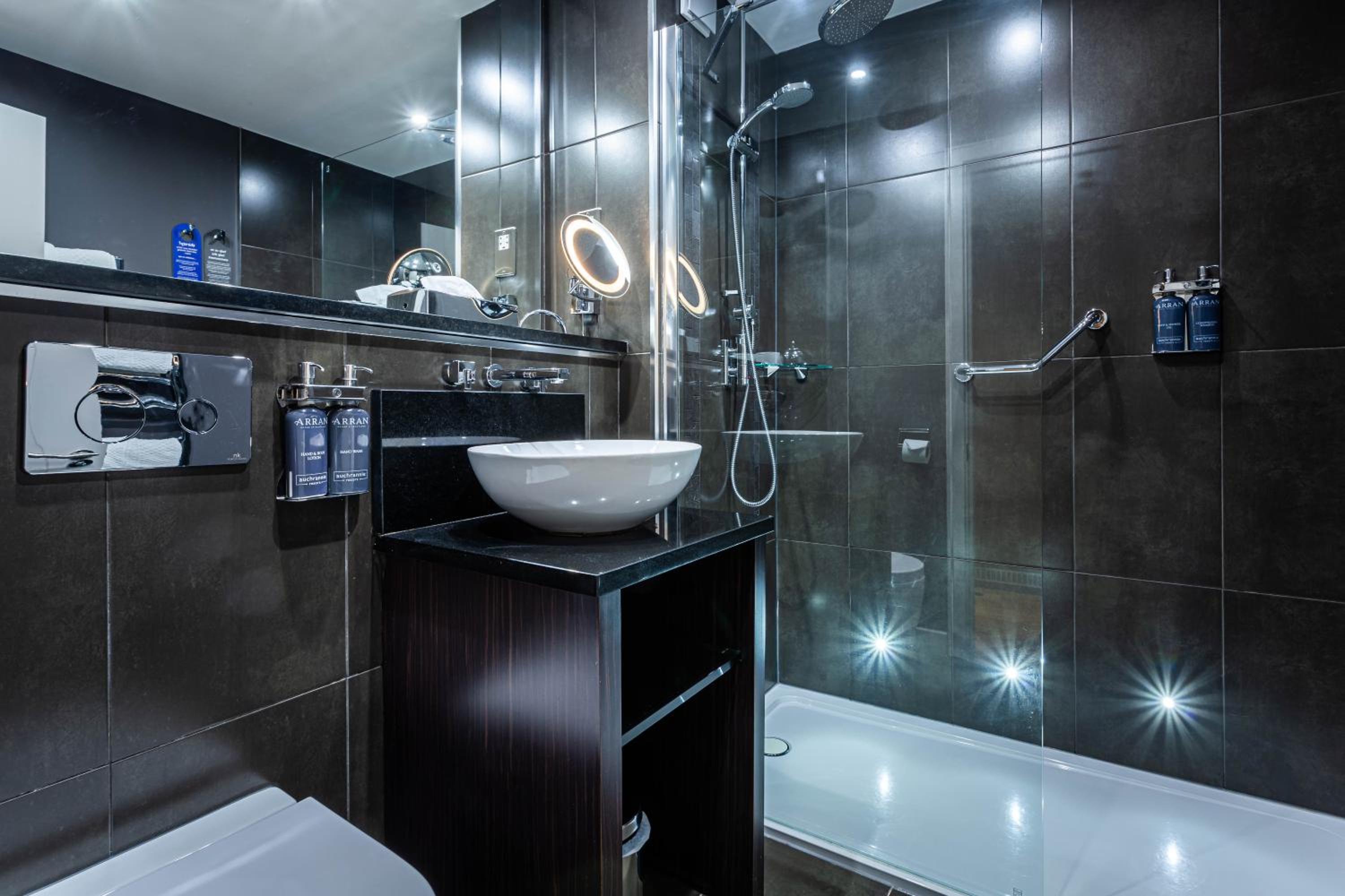 Superior Twin Room - Photo 4