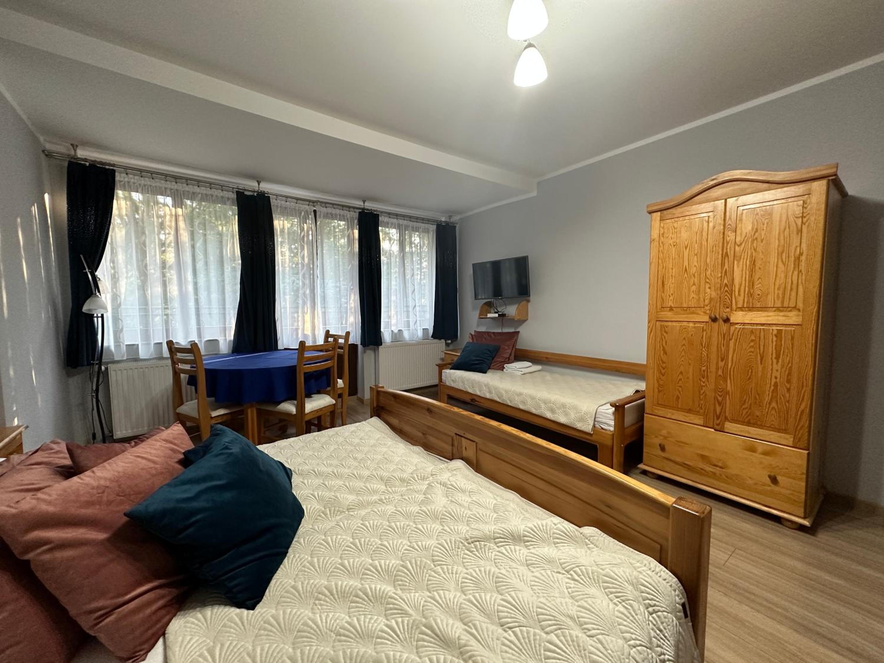 Triple Room with Balcony - Photo 5