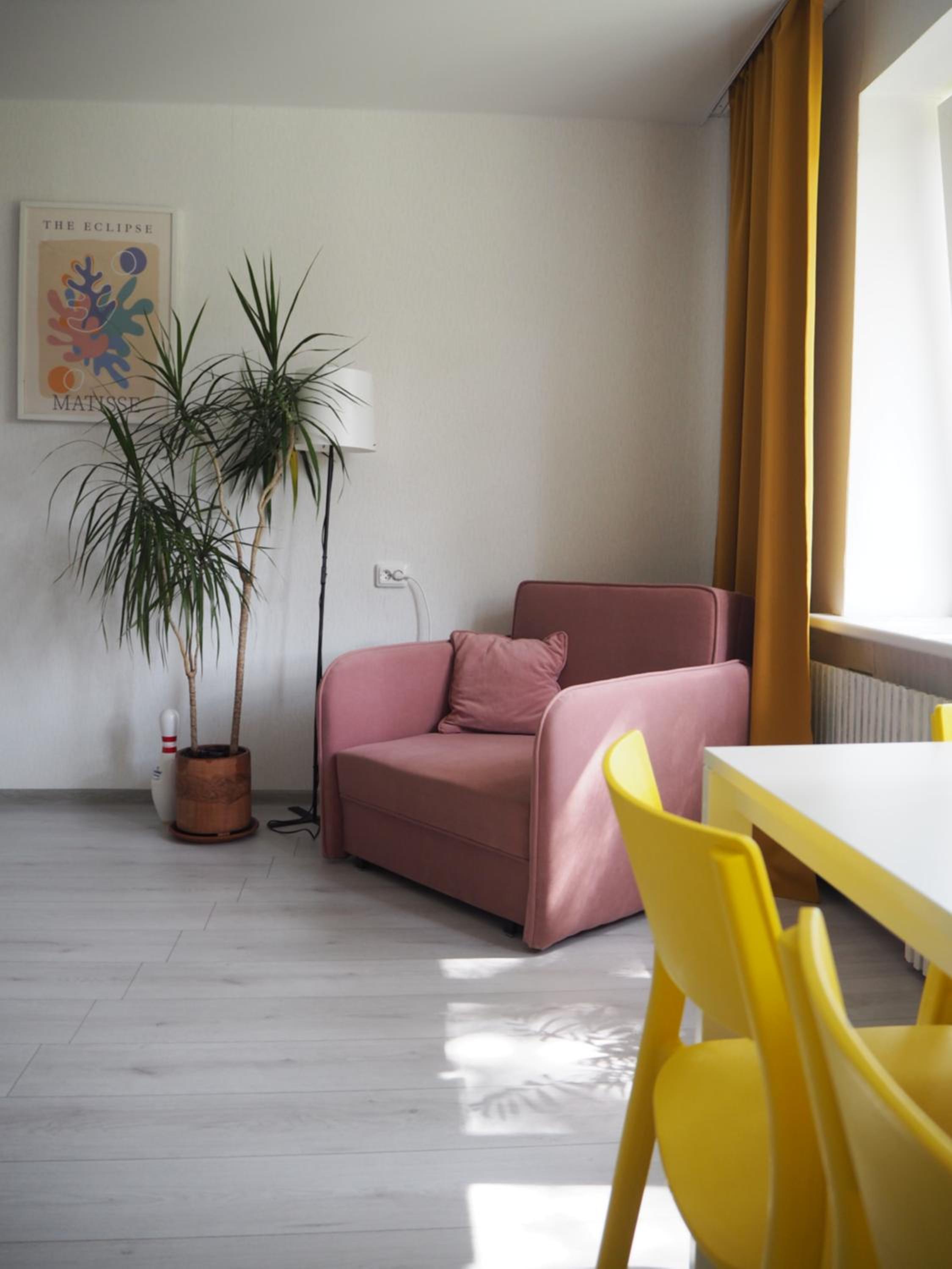 One-Bedroom Apartment photo 2