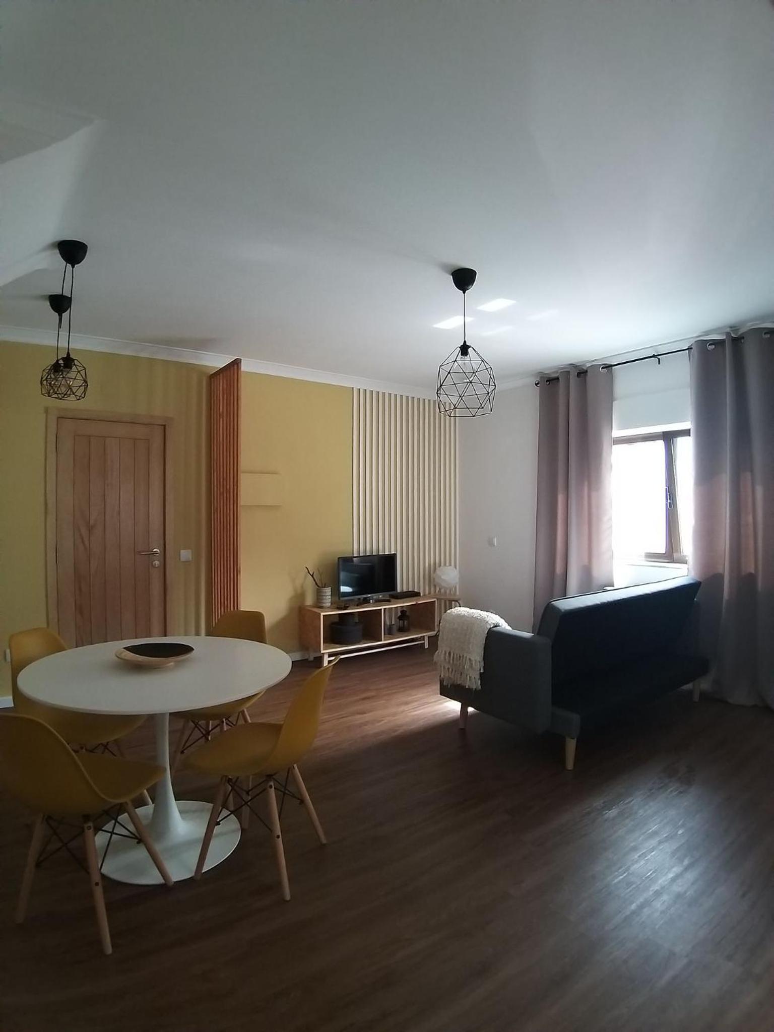 Two-Bedroom House - Photo 4
