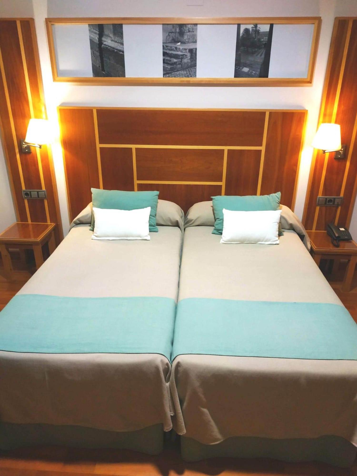Double Room - Photo 6
