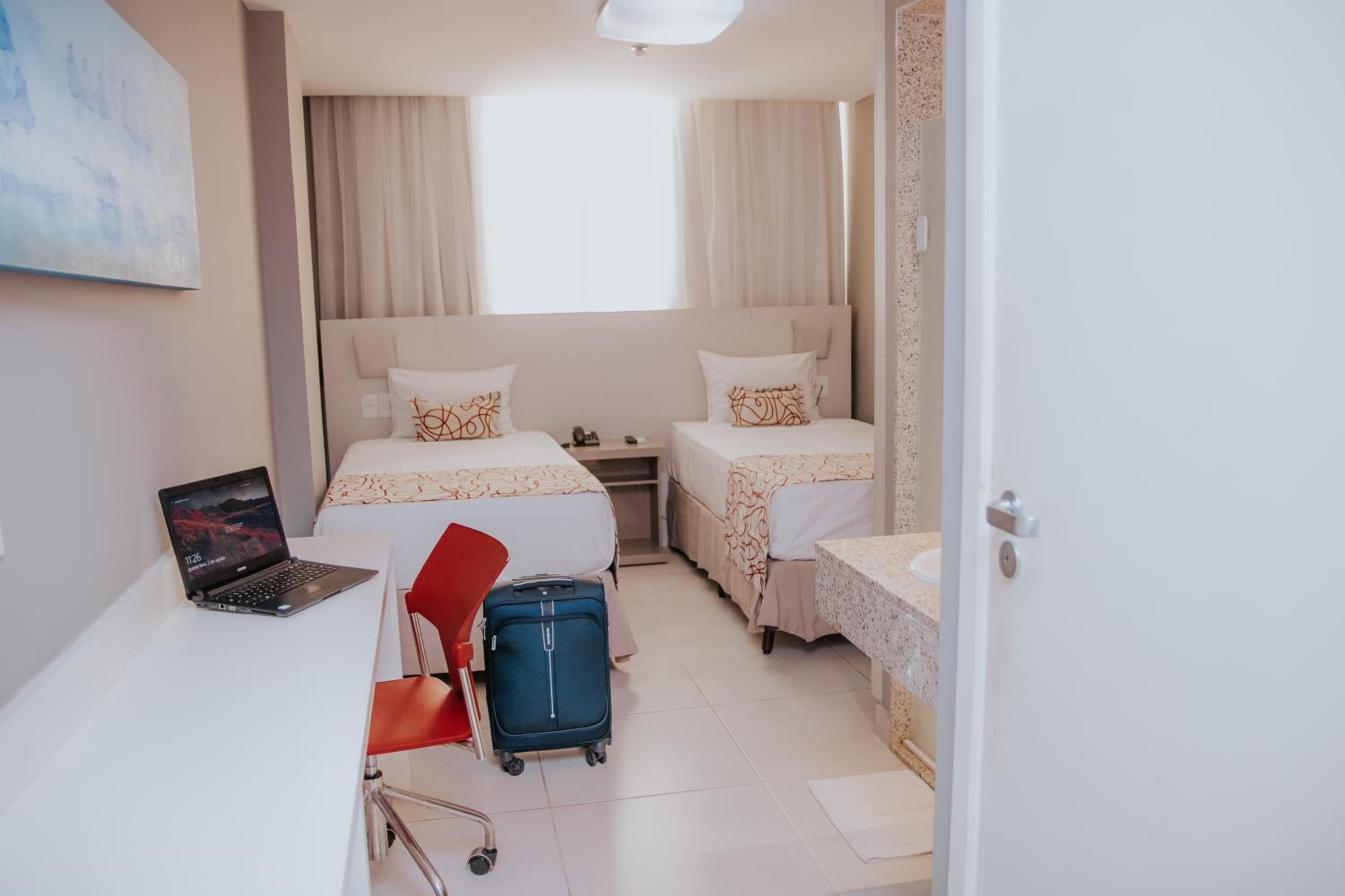 Standard Twin Room photo 2