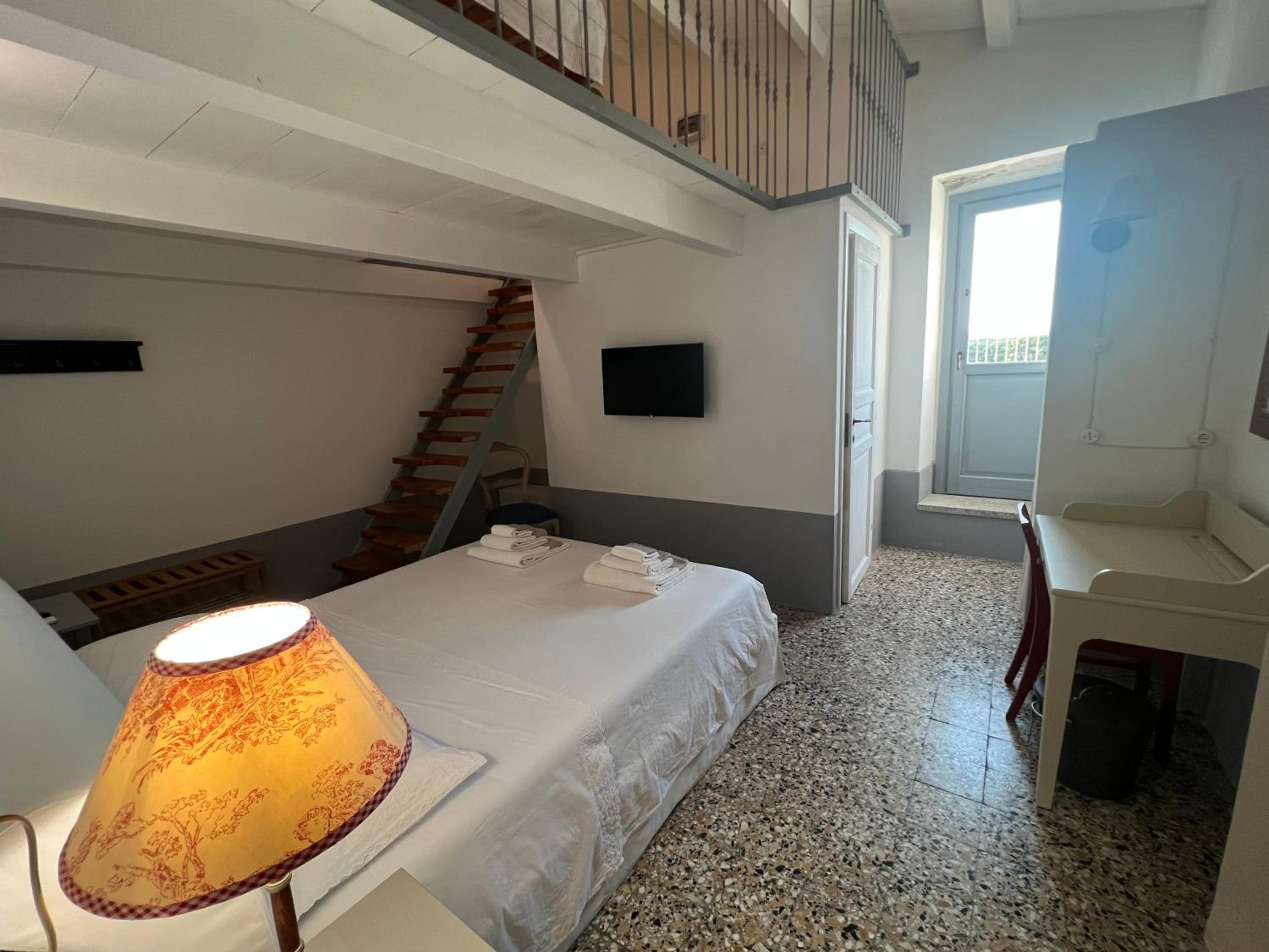 Double Room with Private Bathroom photo 1