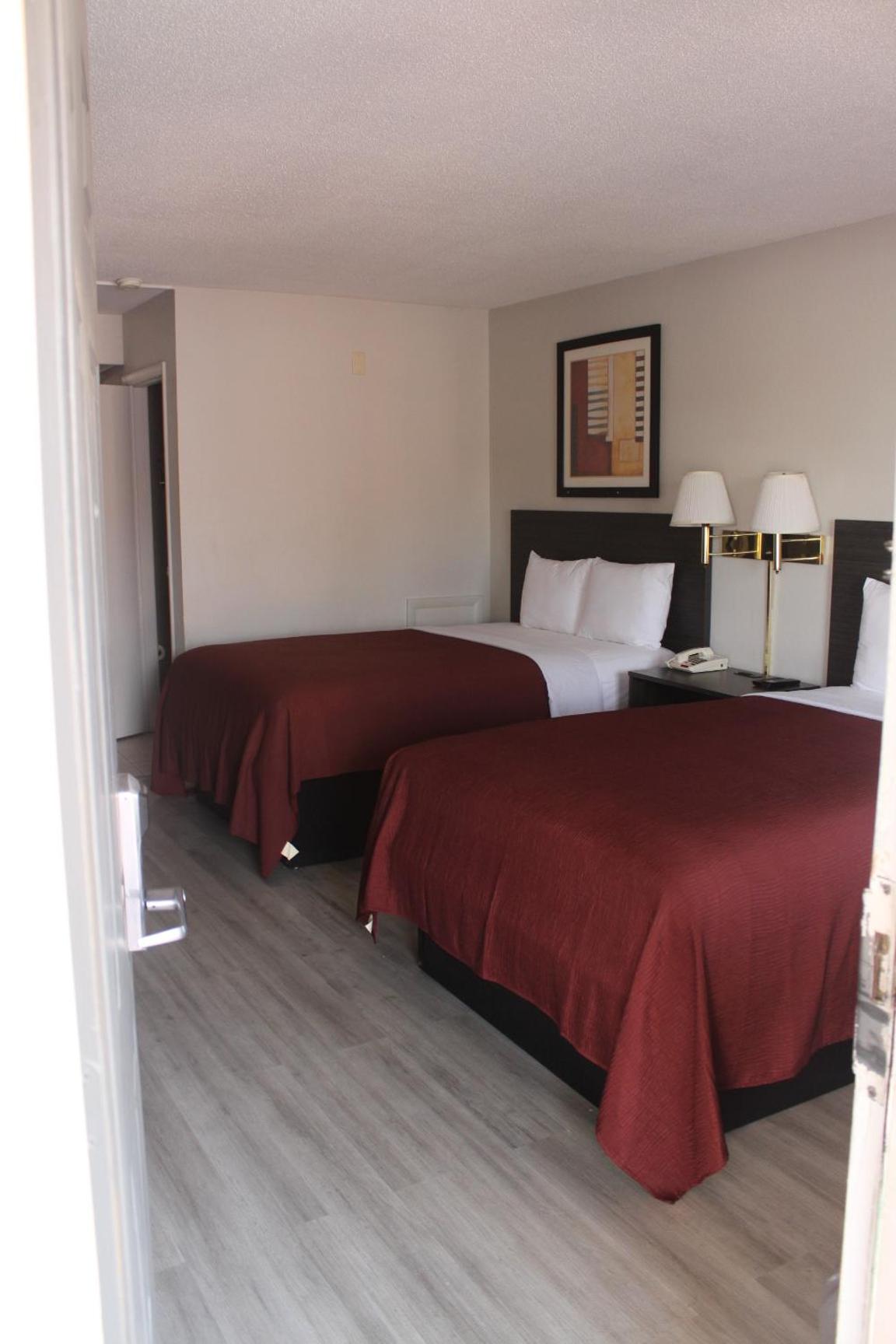 Double Room - Smoking photo 2