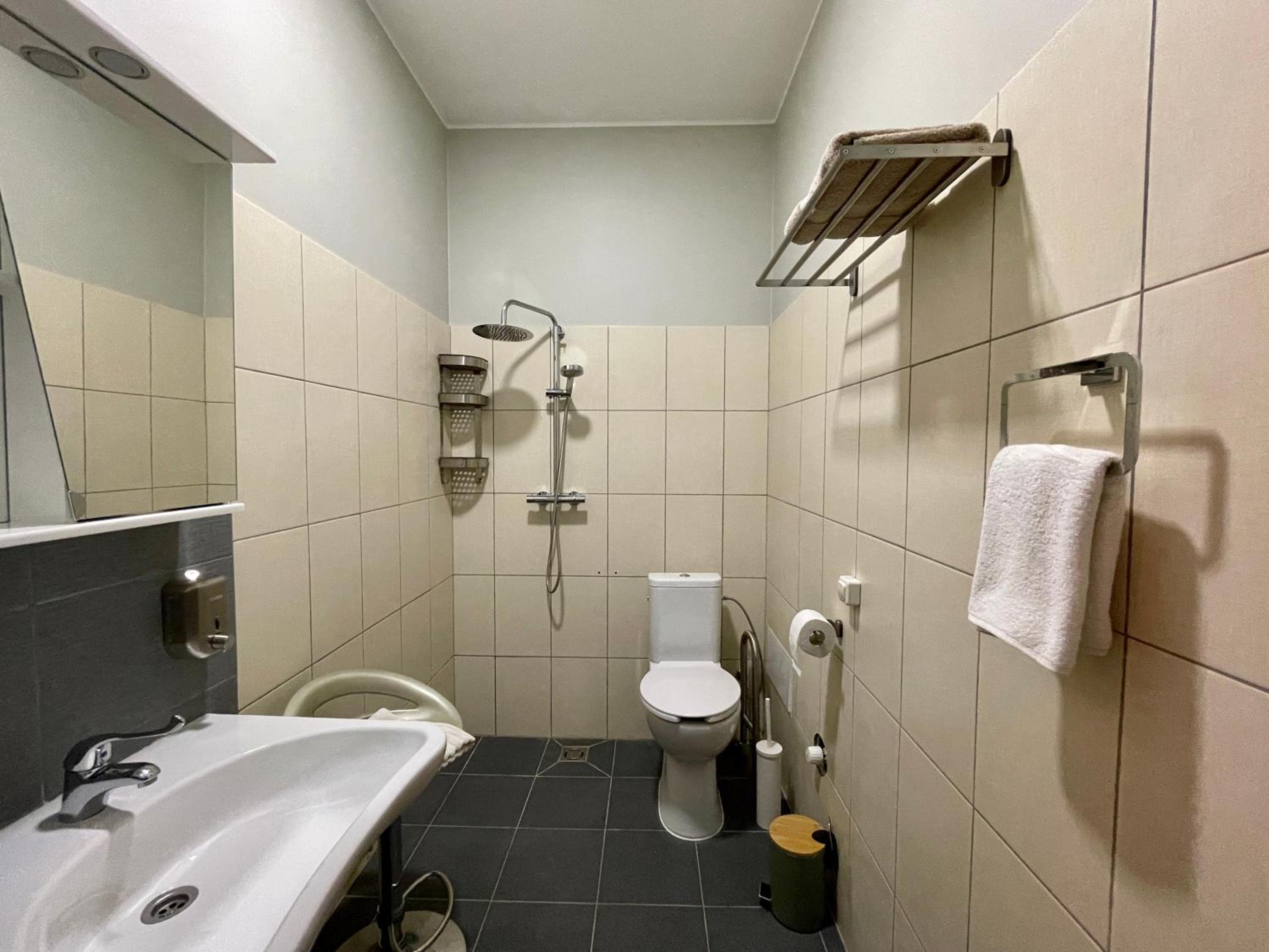 Double Room - Disability Access photo 2