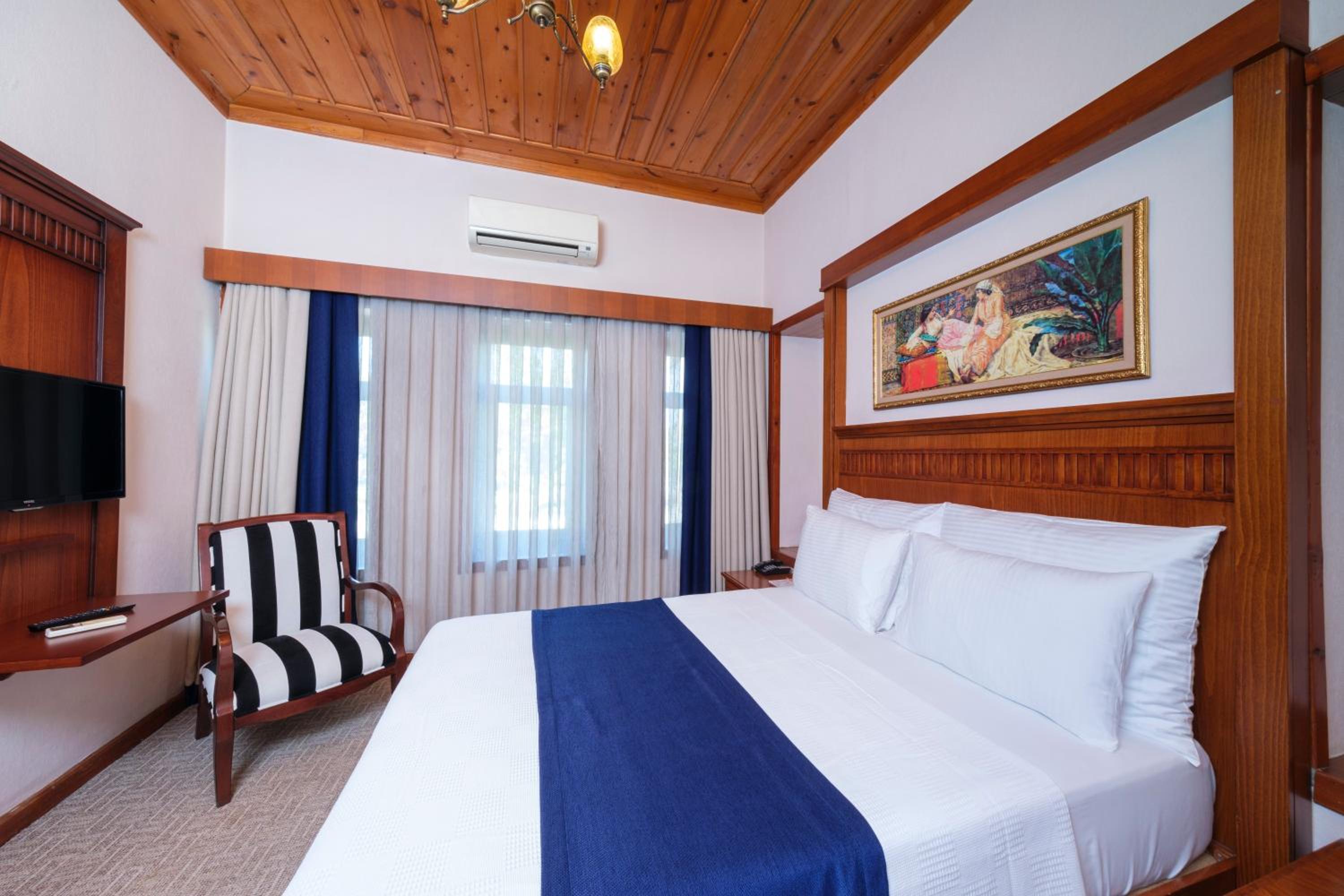 Standard Double Room - Photo 5