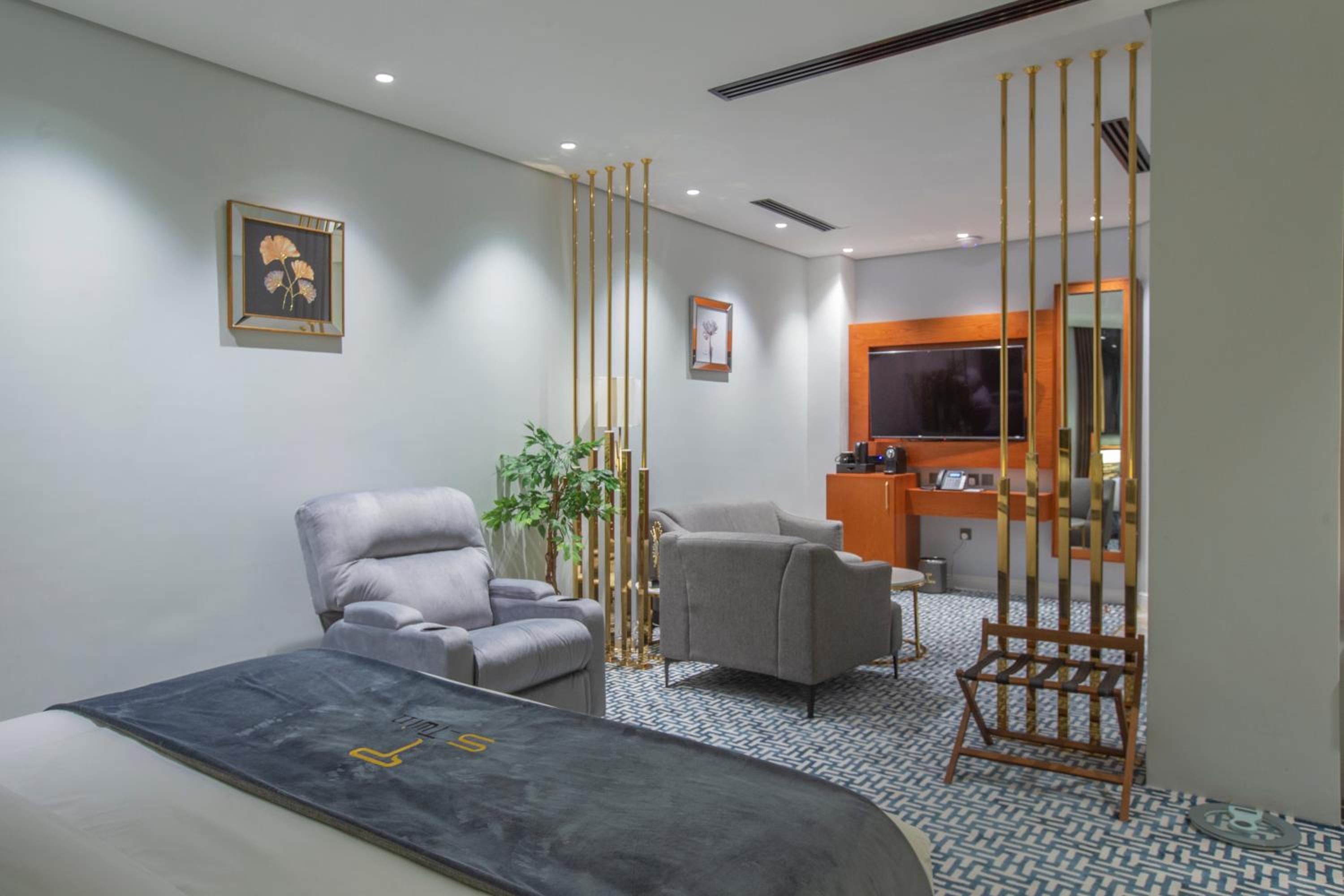 Junior Suite - Photo 1