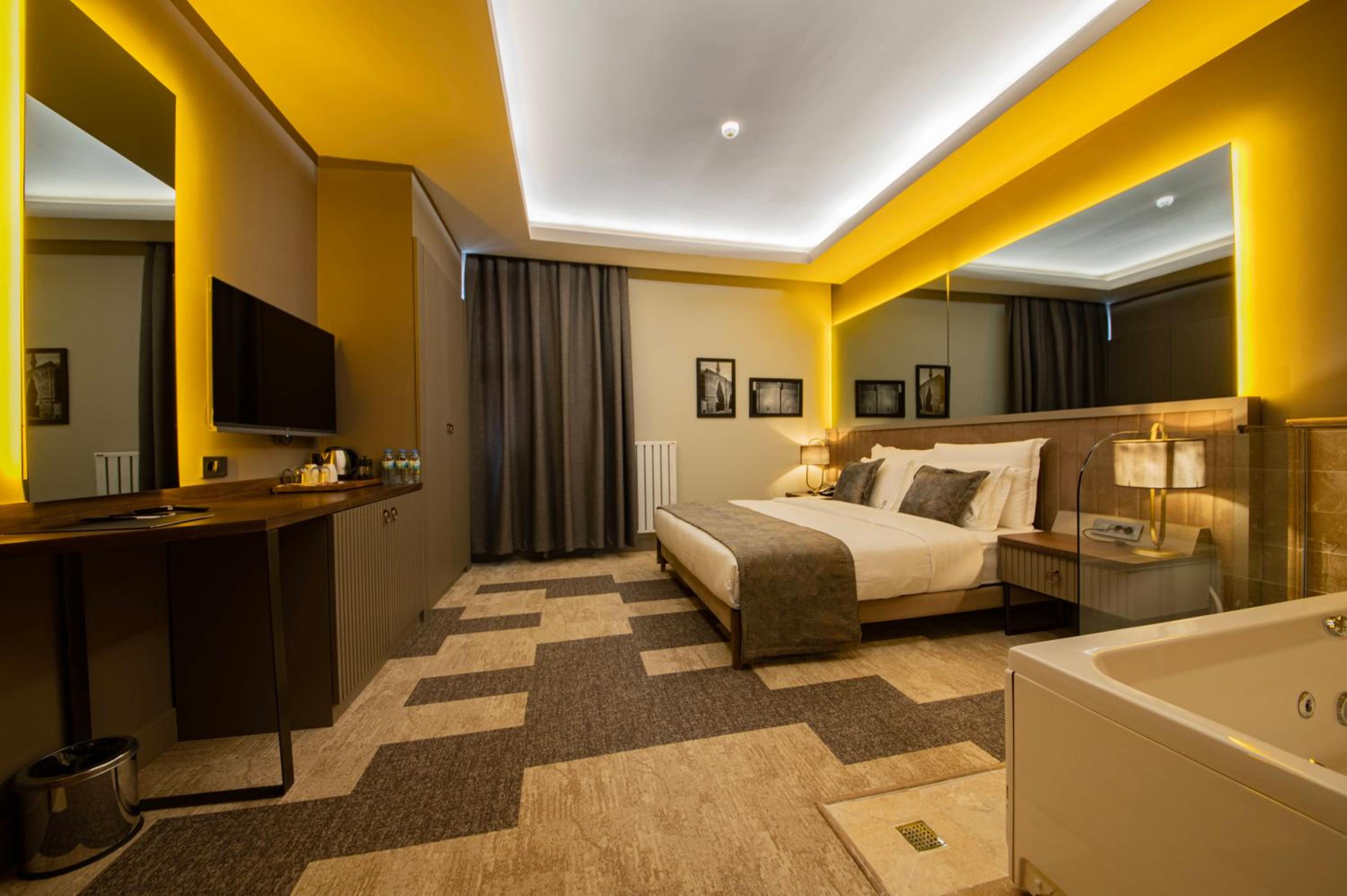 Family Suite - Photo 1