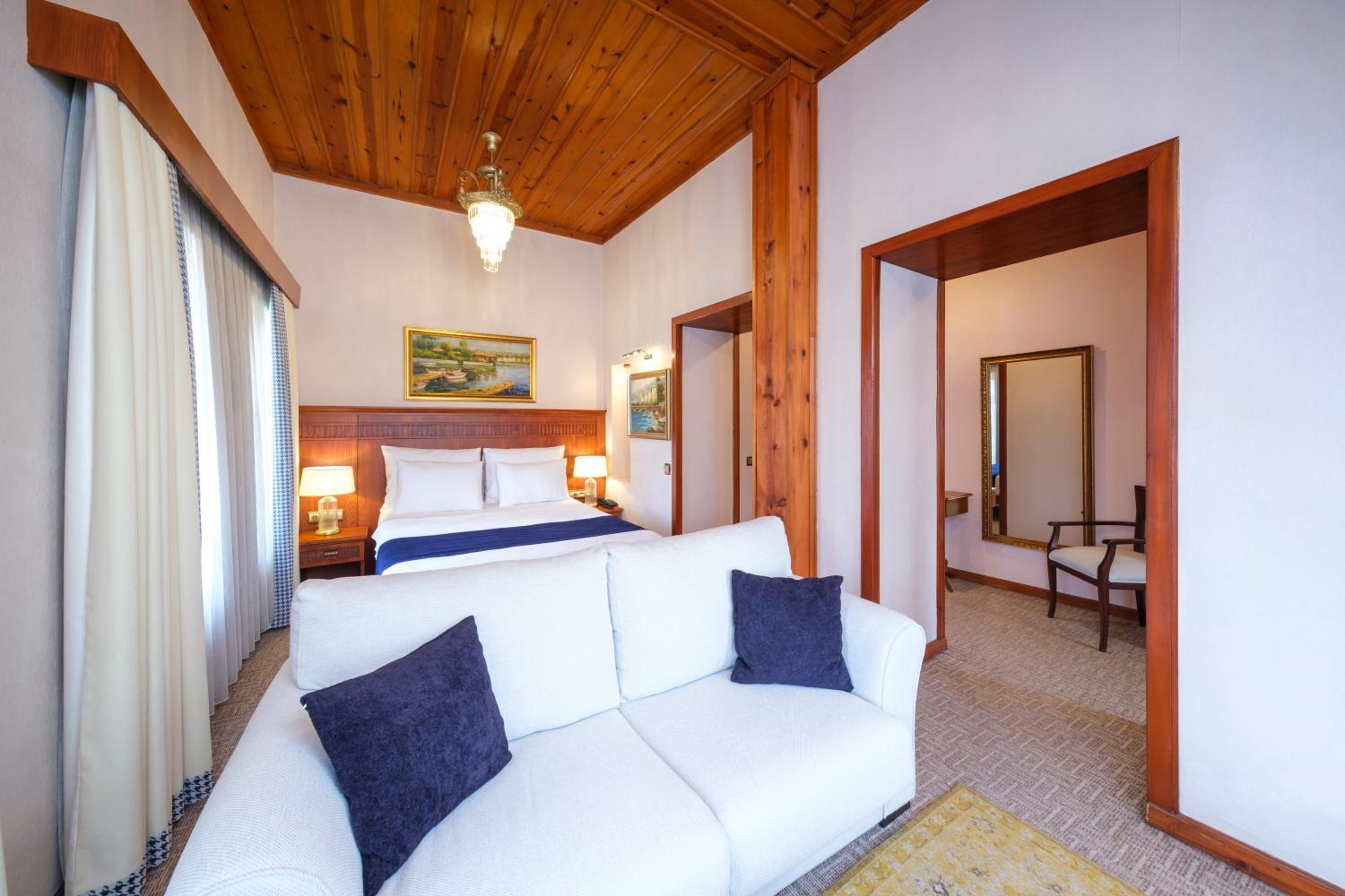 Deluxe Double Room - Photo 4